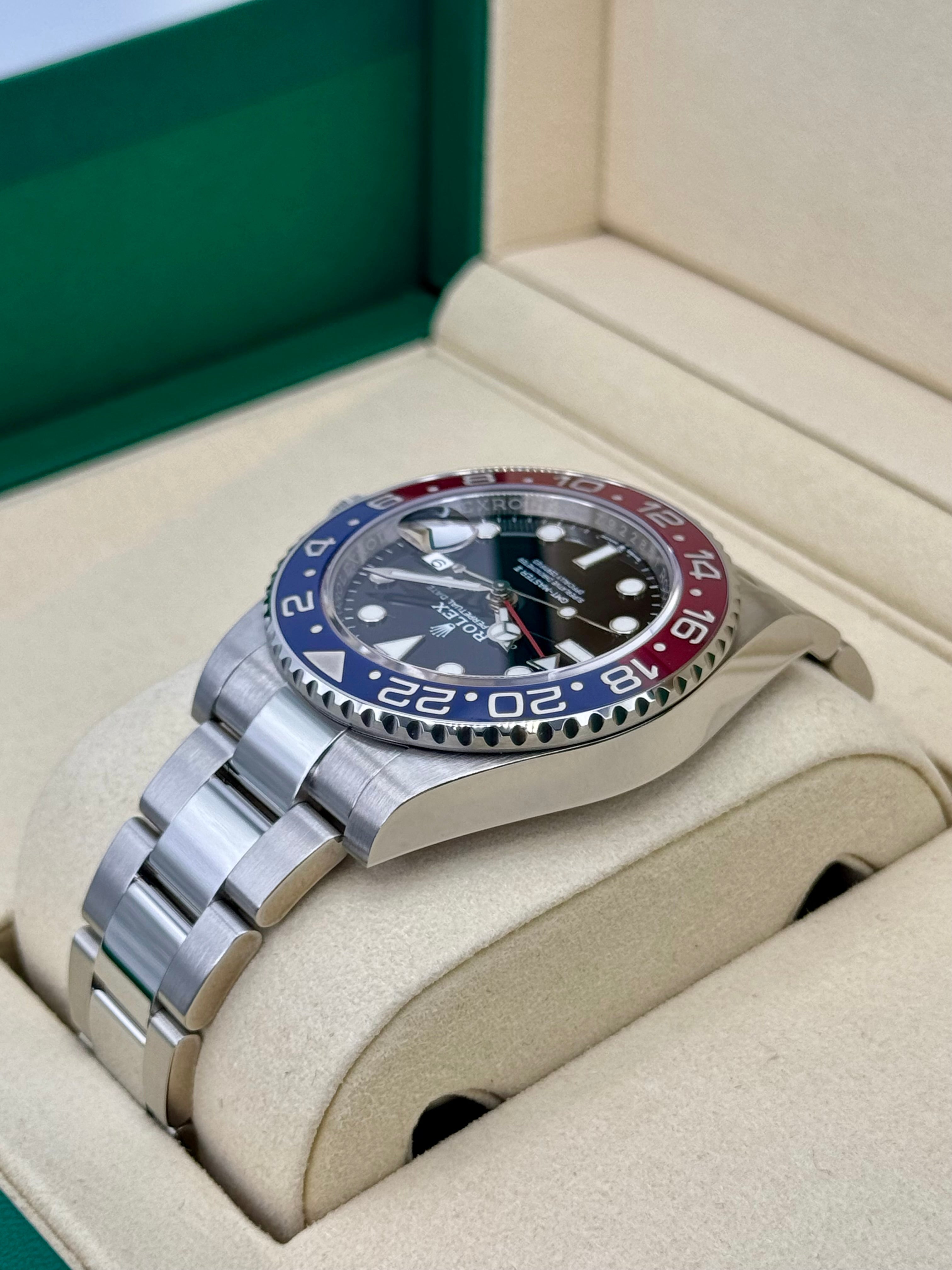 NEW 2025 ロレックス GMTマスターII 「ペプシ」 40mm 126710BLRO オイスター