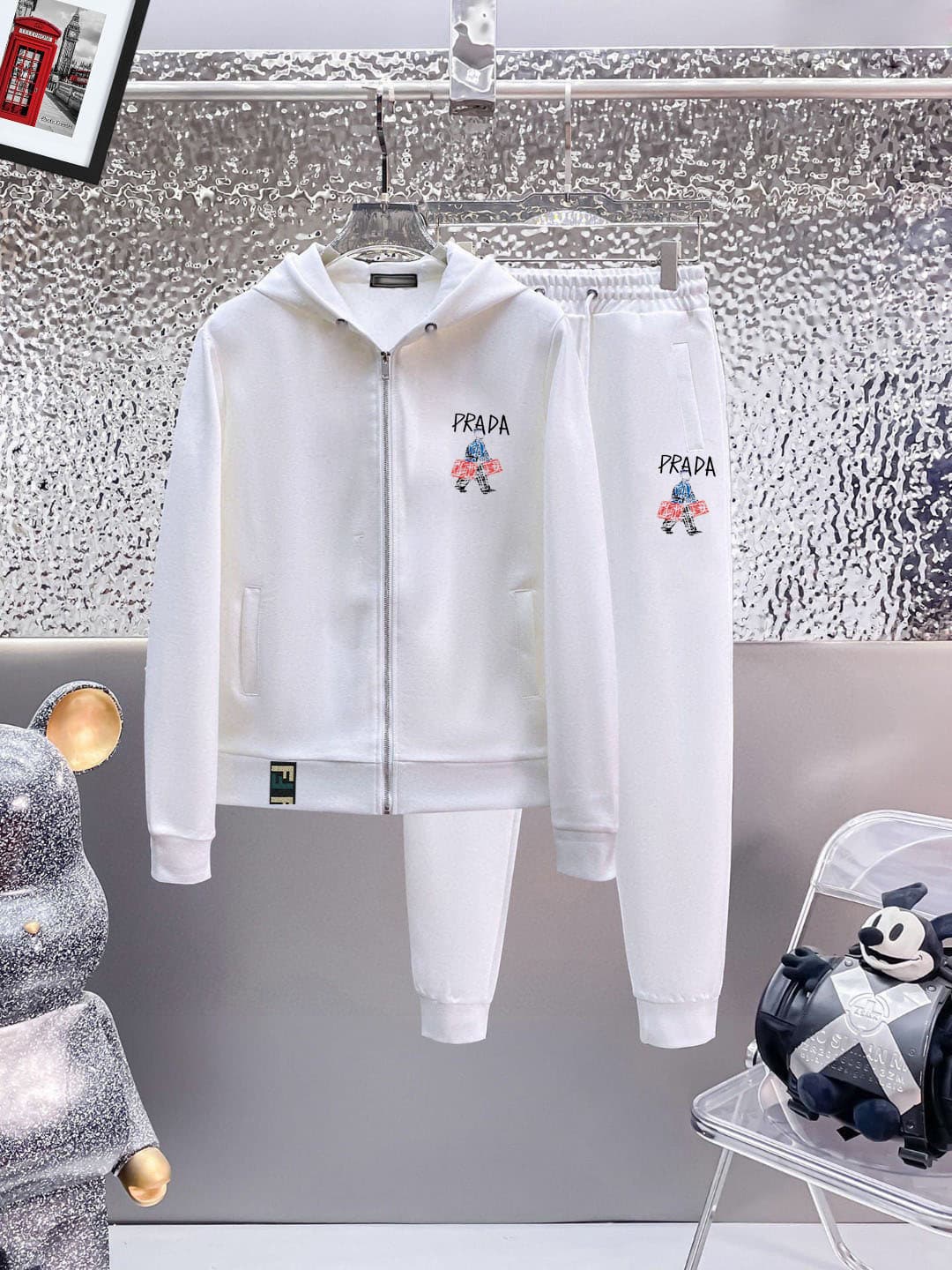 【Prada】( プラダ ) スーツ【即日出荷】ご好評に付き再入荷！