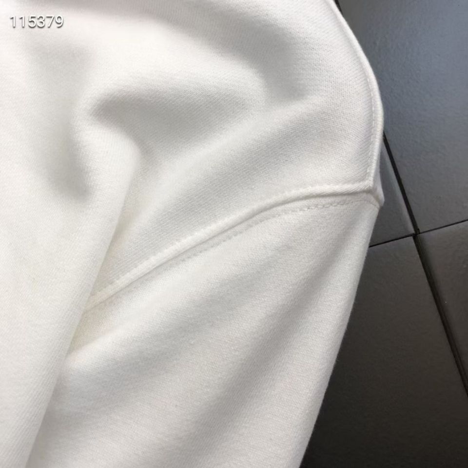 【FENDI 公式旗艦店】（フェンディ）男女兼用、ご好評に付き再入荷！！