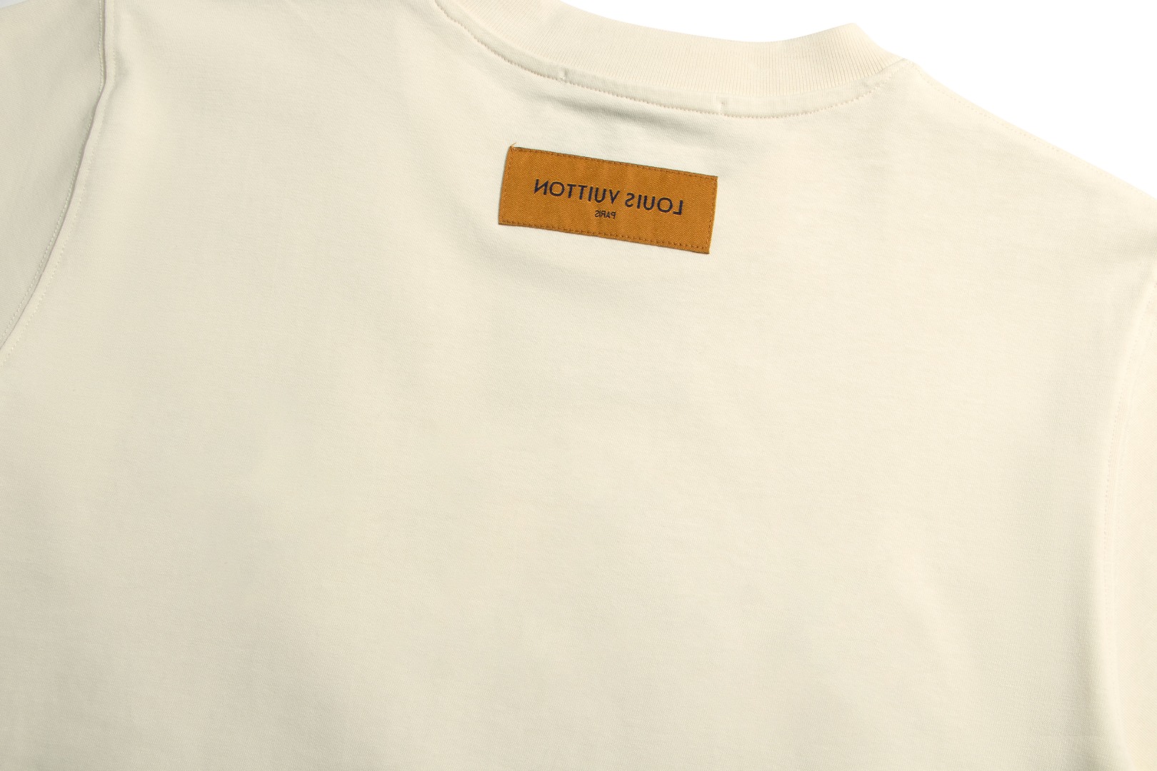 【LOUIS VUITTON 公式旗艦店】ルイヴィトン 丸首の半袖Tシャツ ご好評に付き再入荷！