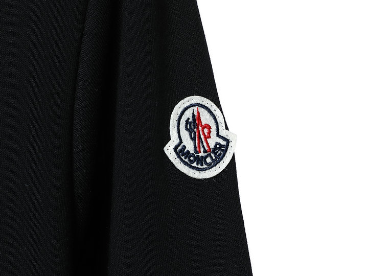 【MONCLER】モンクレール 男女兼用、ご好評に付き再入荷！