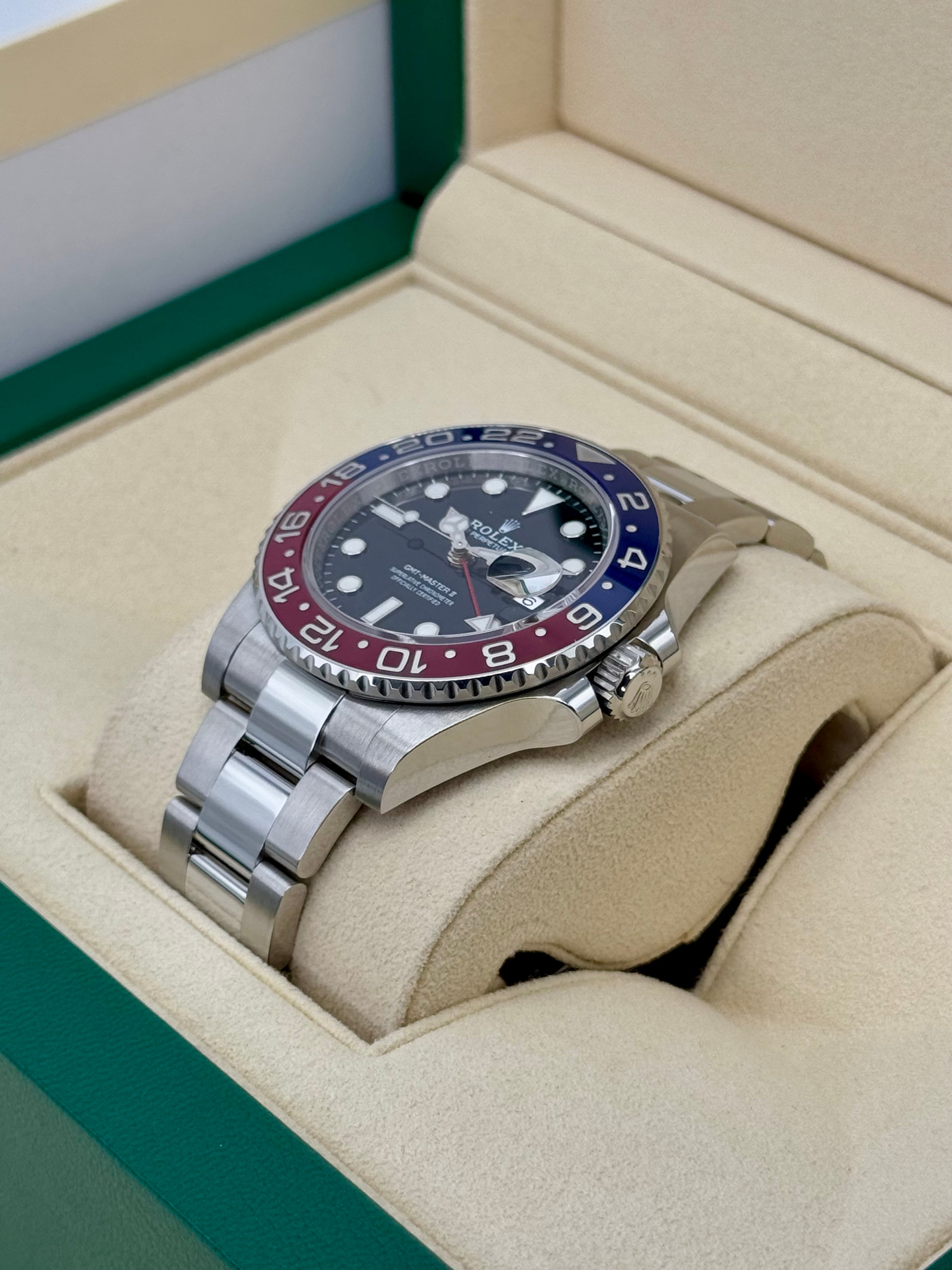 2022 ロレックス GMTマスターII 「ペプシ」 40mm 126710BLRO オイスター