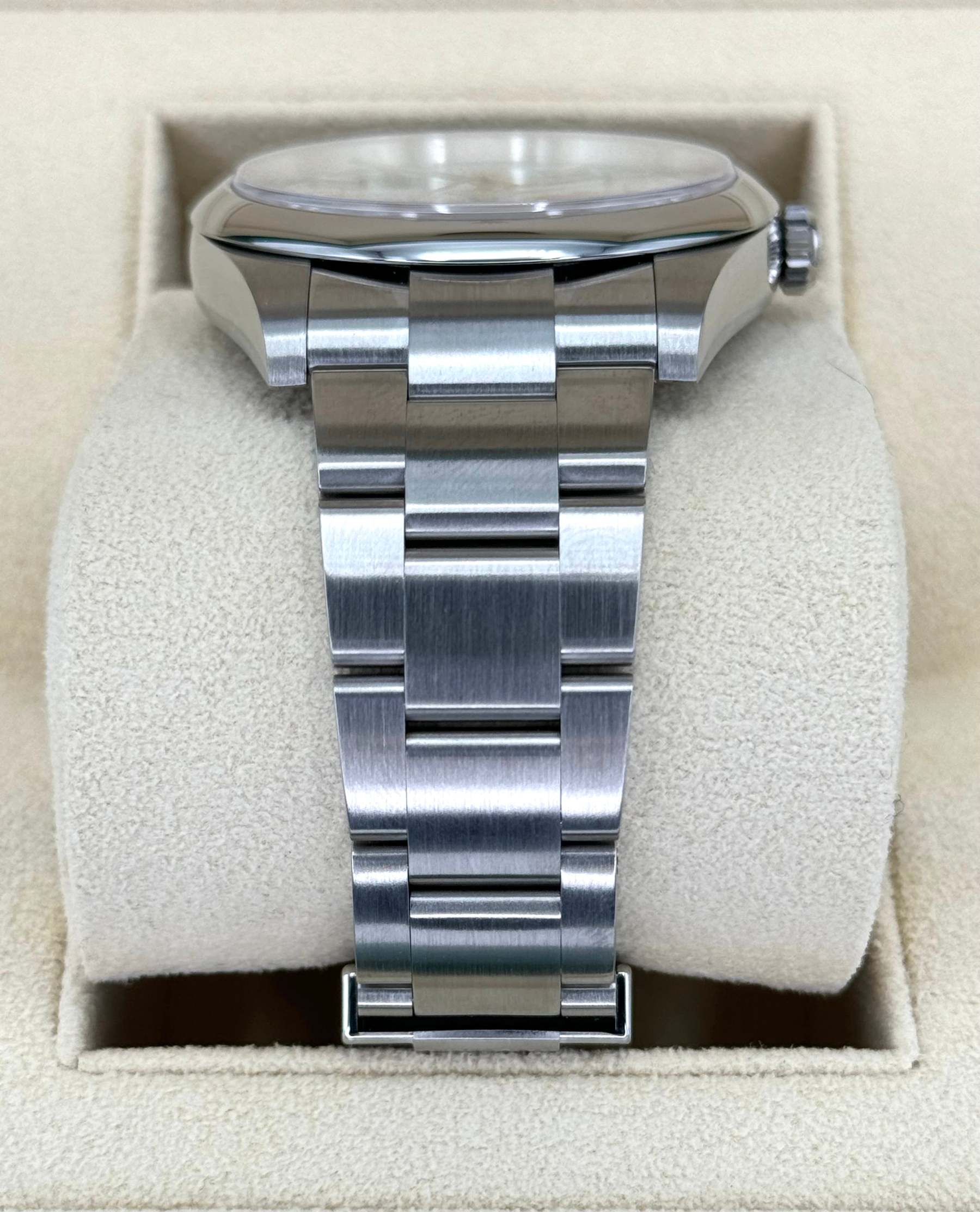 NEW 2024 ロレックス オイスターパーペチュアル 41mm 124300 セレブレーションダイヤル