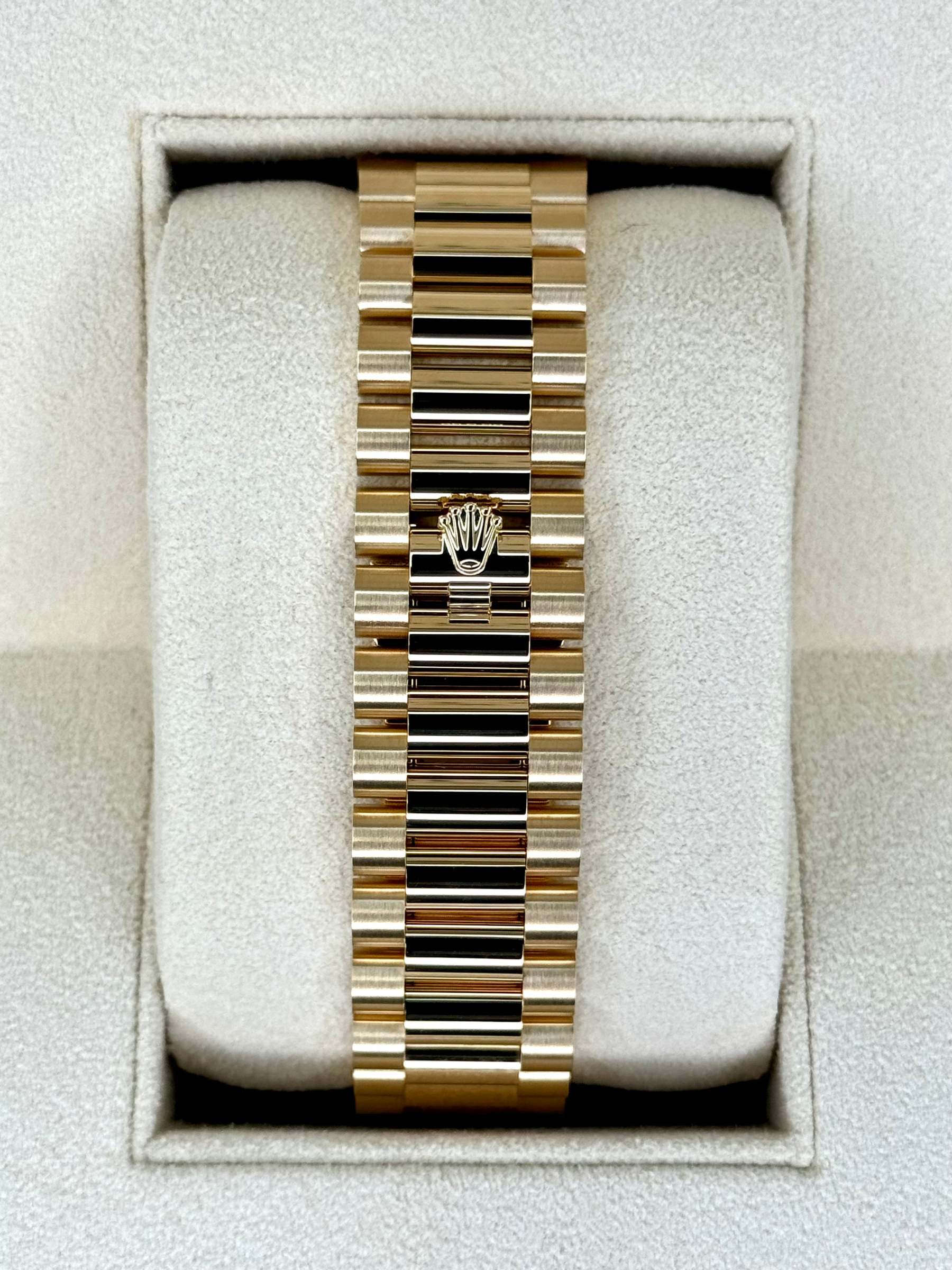 NEW ロレックス デイデイト 40mm 228238 ブラックオニキスダイヤダイヤル