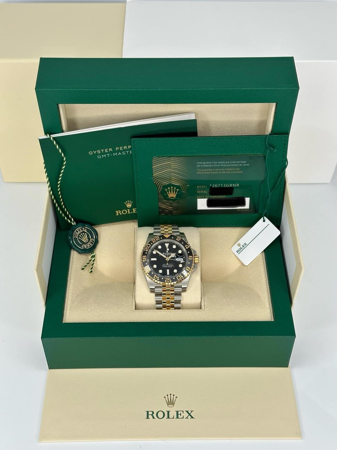 NEW 2025 ロレックス GMTマスターII 40mm 126713GRNR ツートンジュビリー