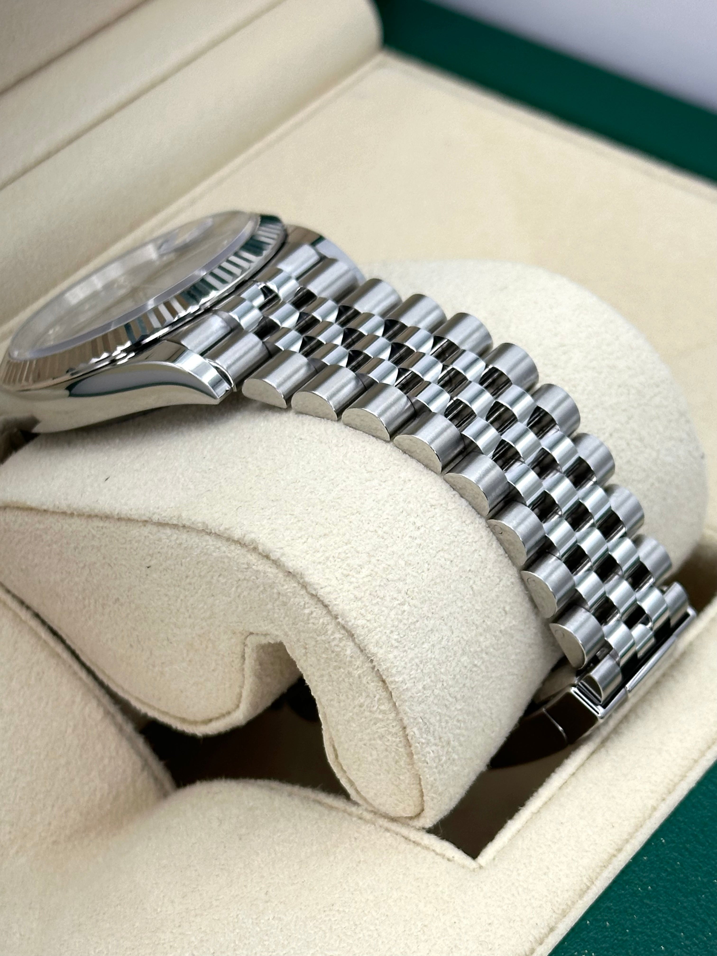 NEW 2024 ロレックス デイトジャスト 36mm 126234 ジュビリーブラックダイヤダイヤル