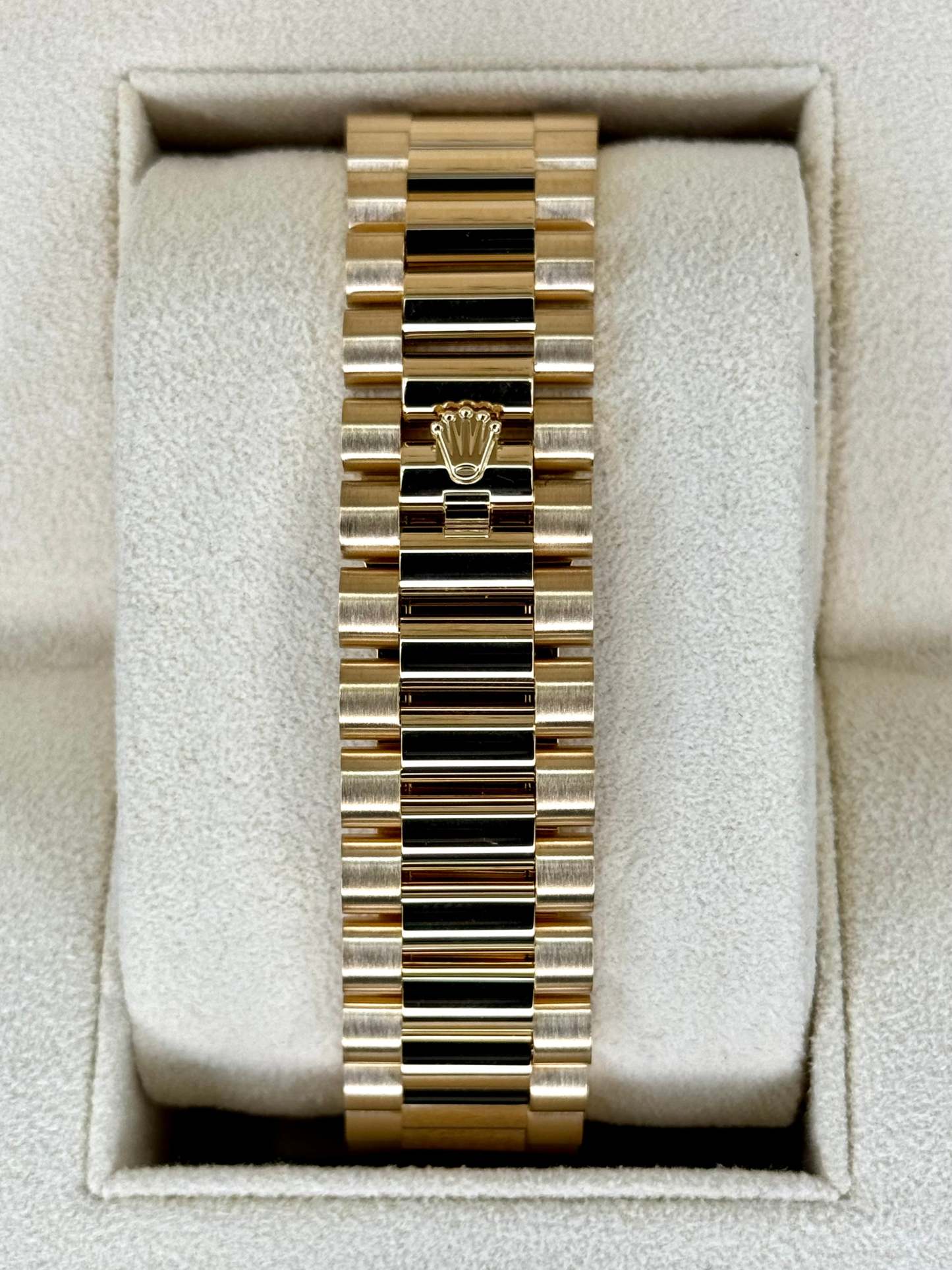 2022 ロレックス デイデイト 40mm 228238 プレジデンシャル ホワイトダイヤル