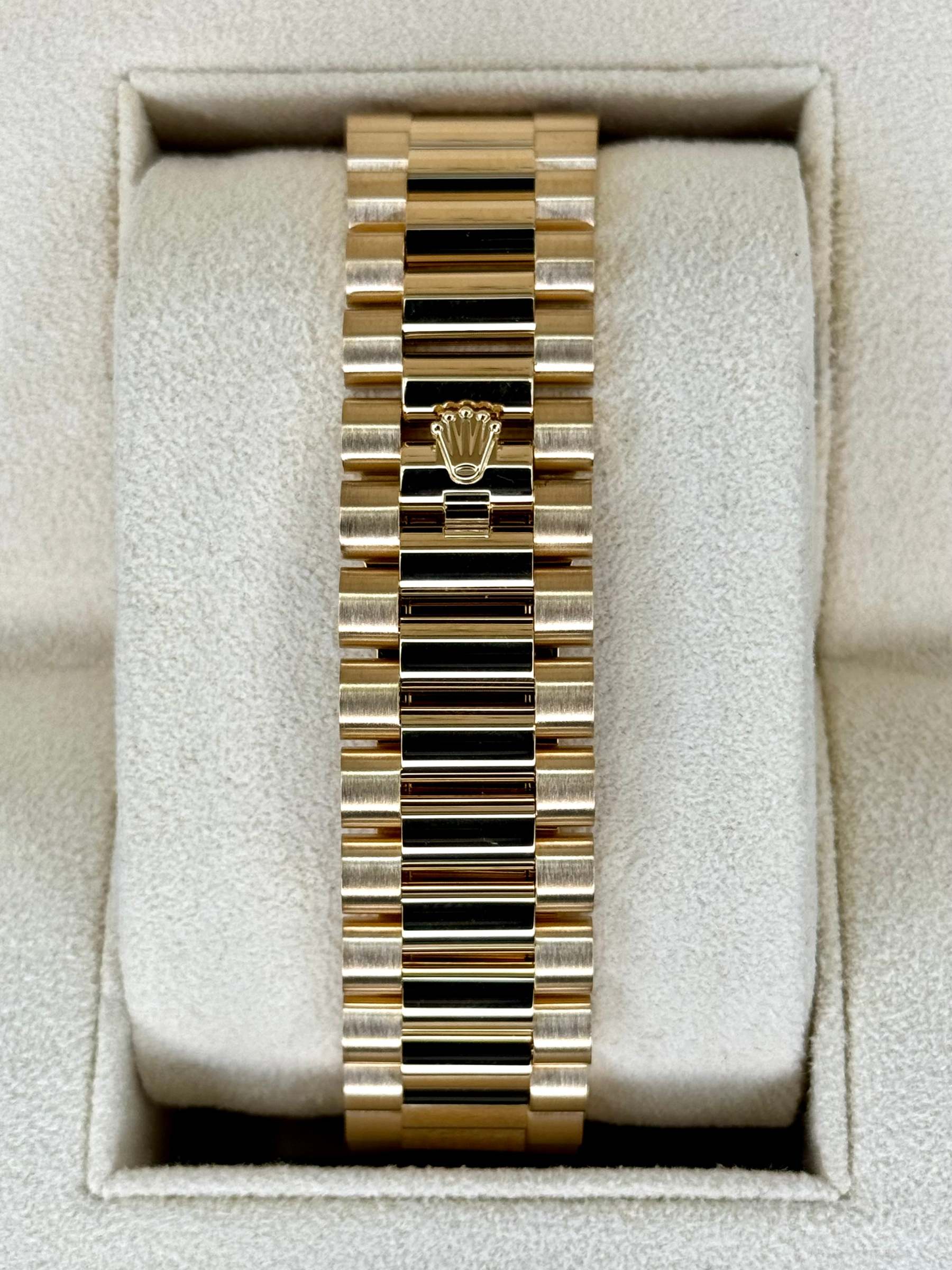 2022 ロレックス デイデイト 40mm 228238 プレジデンシャル ホワイトダイヤル