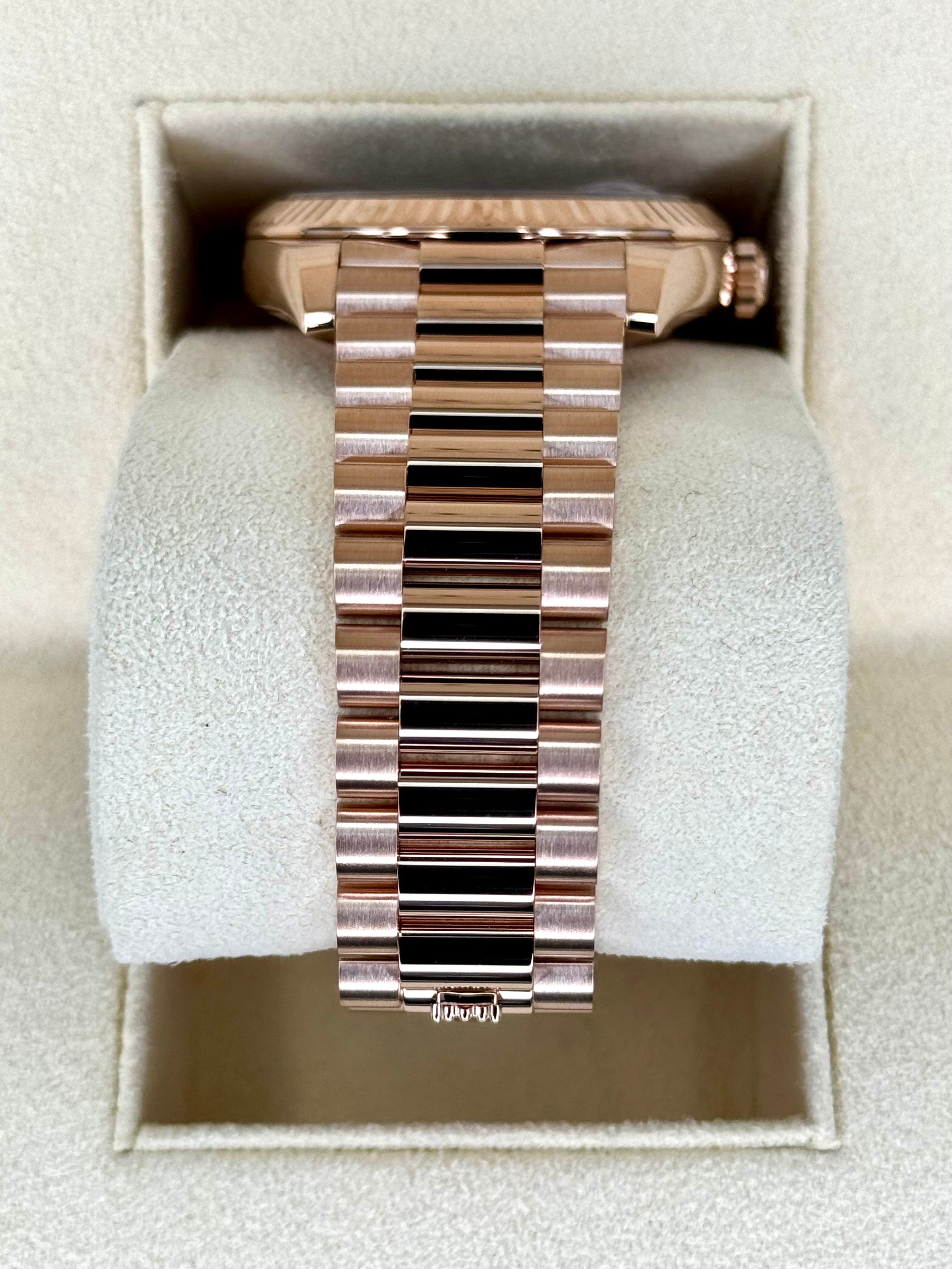 2024 ロレックス デイデイト 40mm 228235 ローズゴールド チョコレートダイヤル
