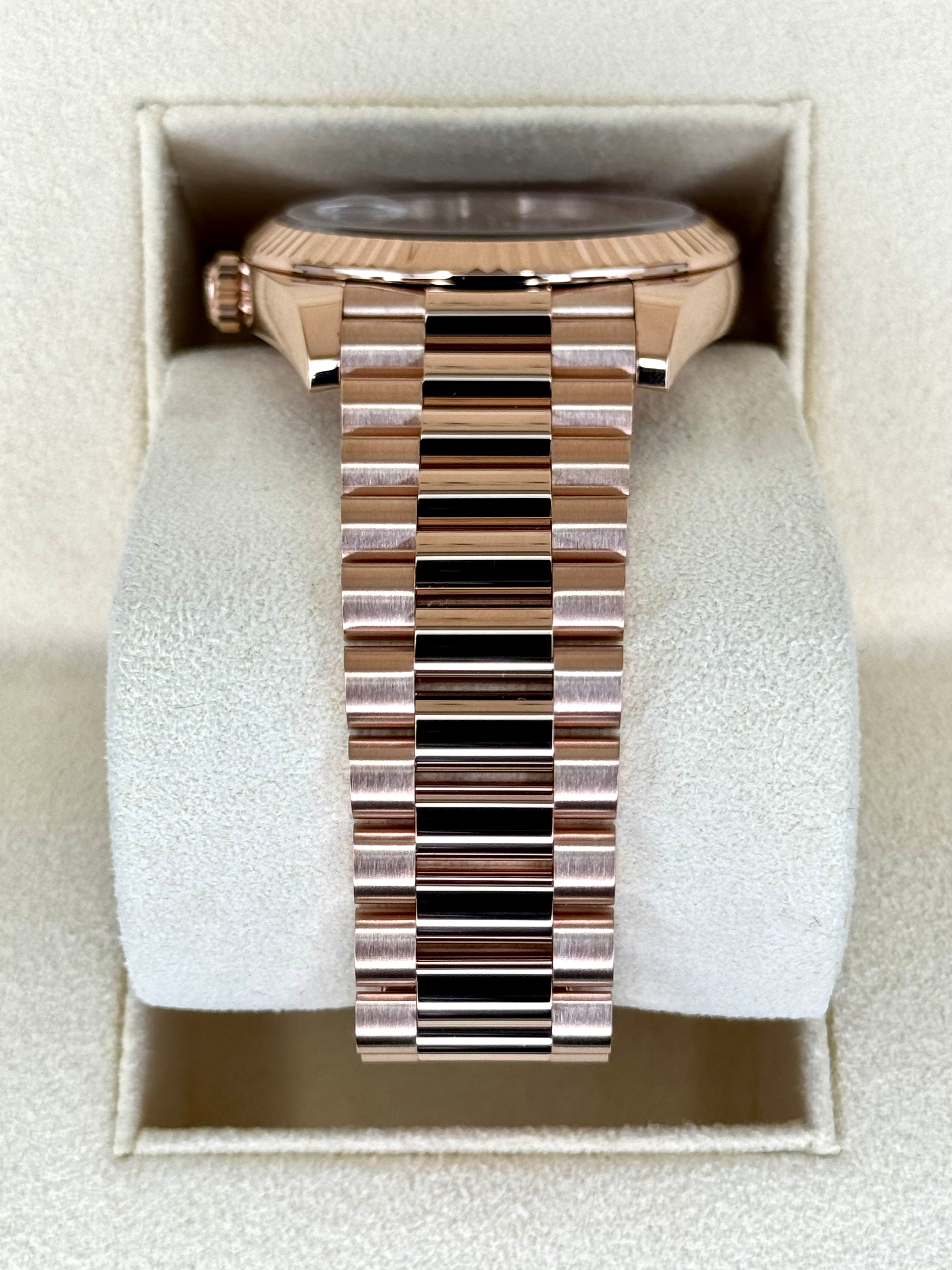 2024 ロレックス デイデイト 40mm 228235 ローズゴールド チョコレートダイヤル