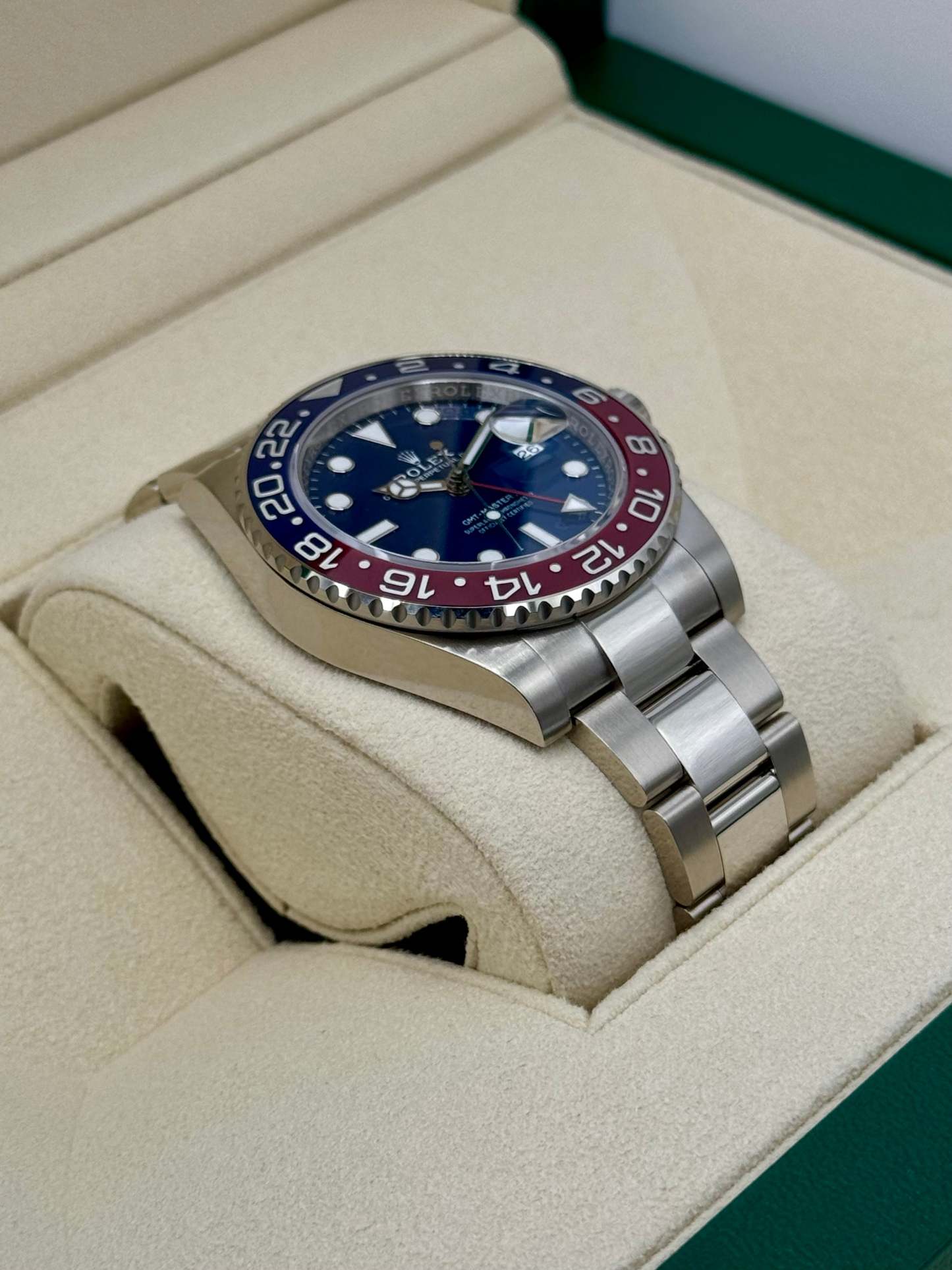 NEW 2024 ロレックス GMTマスターII 「ペプシ」 40mm 126719BLRO ホワイトゴールドブルーダイヤル