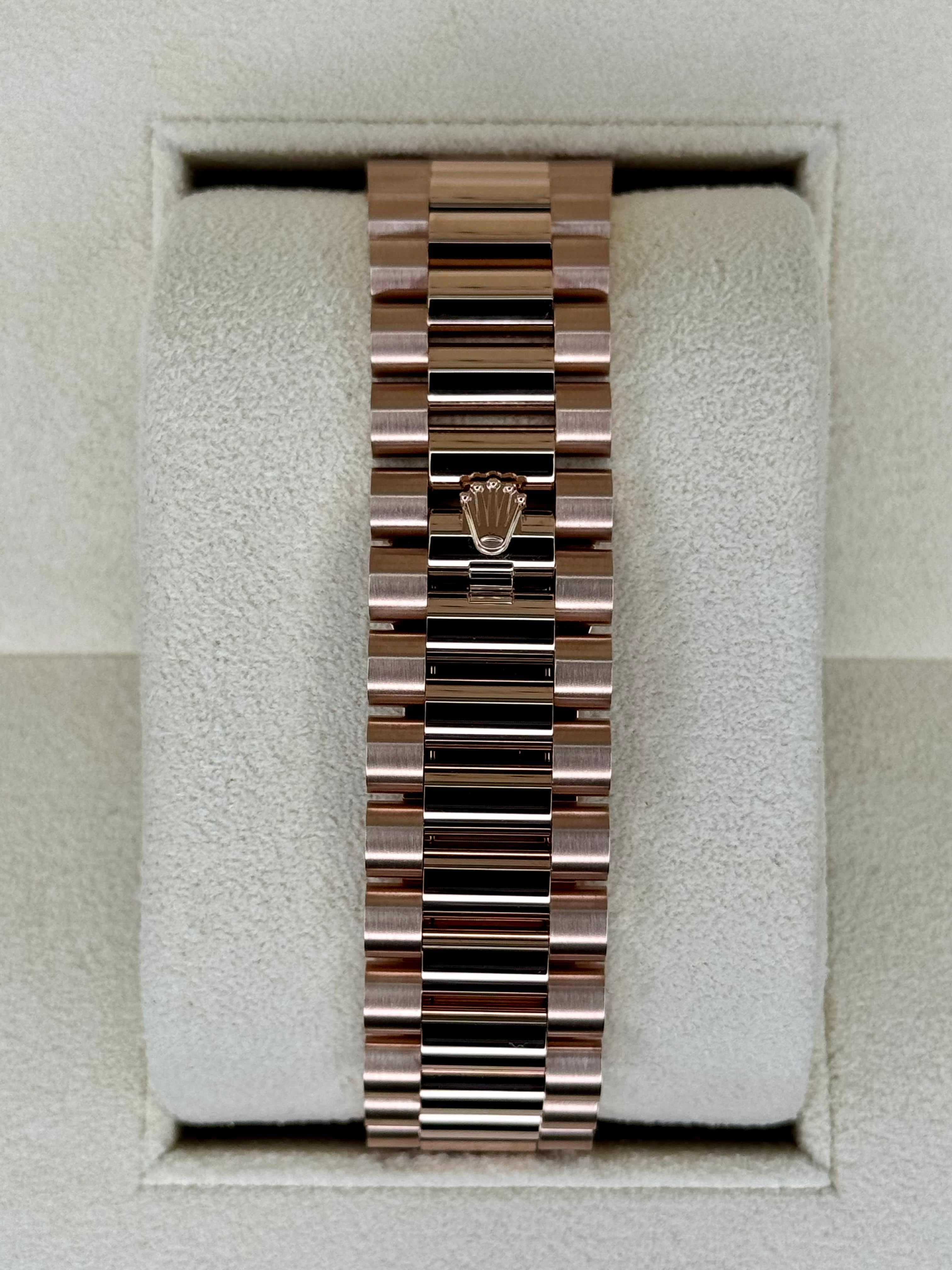 NEW 2024 ロレックス デイデイト 40mm 228235 ローズゴールド MOP ダイヤ文字盤