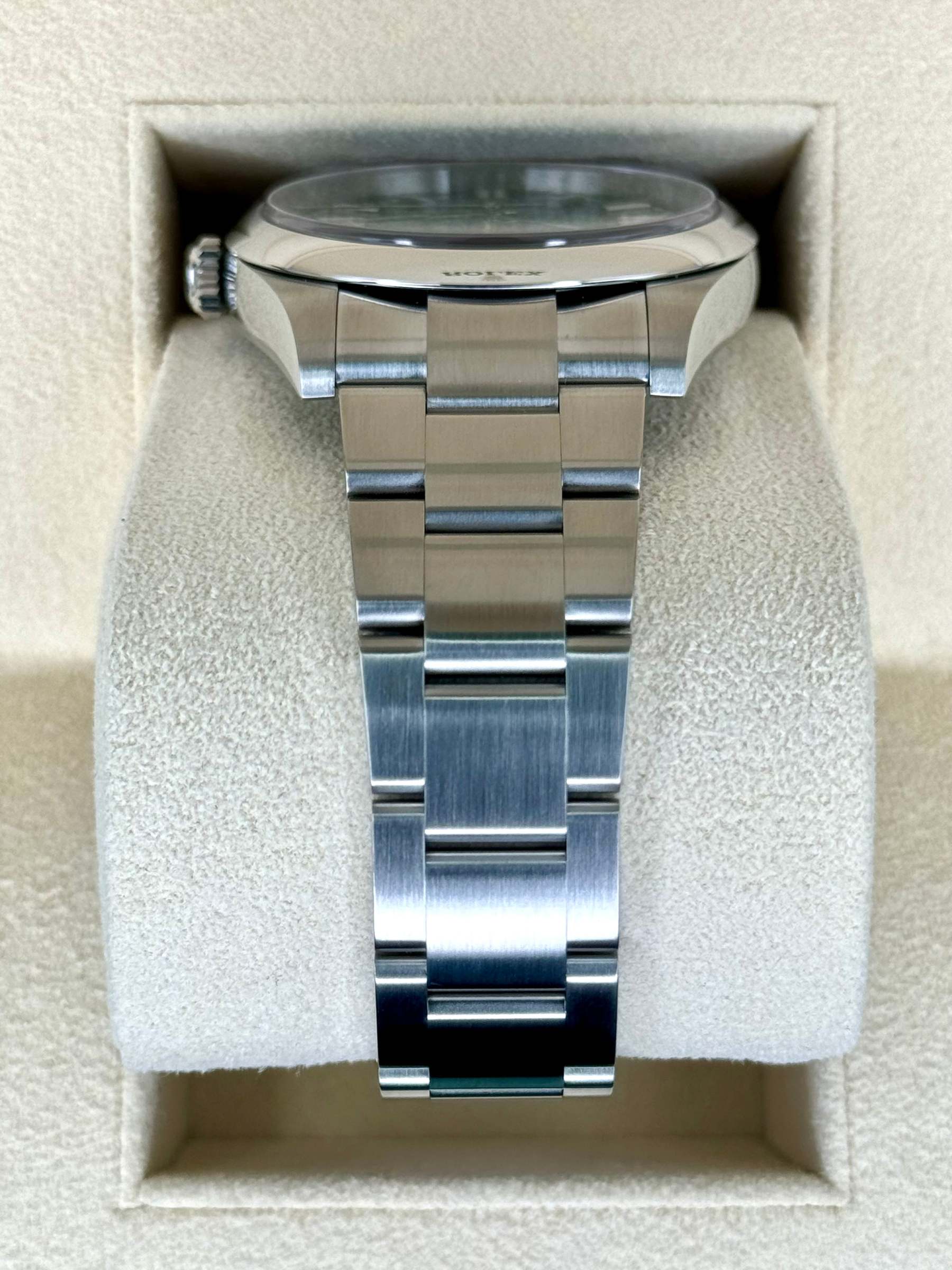 NEW 2024 ロレックス オイスターパーペチュアル 41mm 124300 グリーンダイヤル