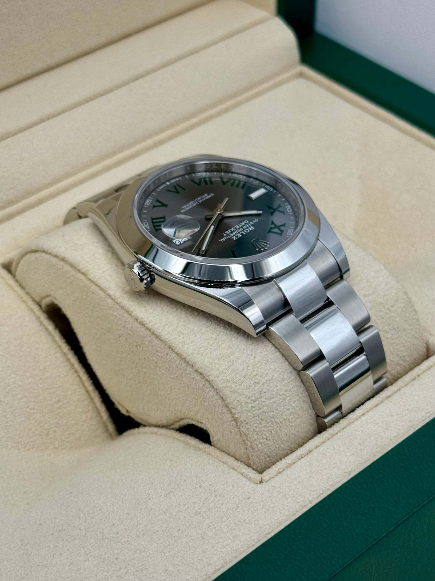 NEW 2024 ロレックス デイトジャスト 41mm 126300 オイスター ウィンブルドン ダイヤル