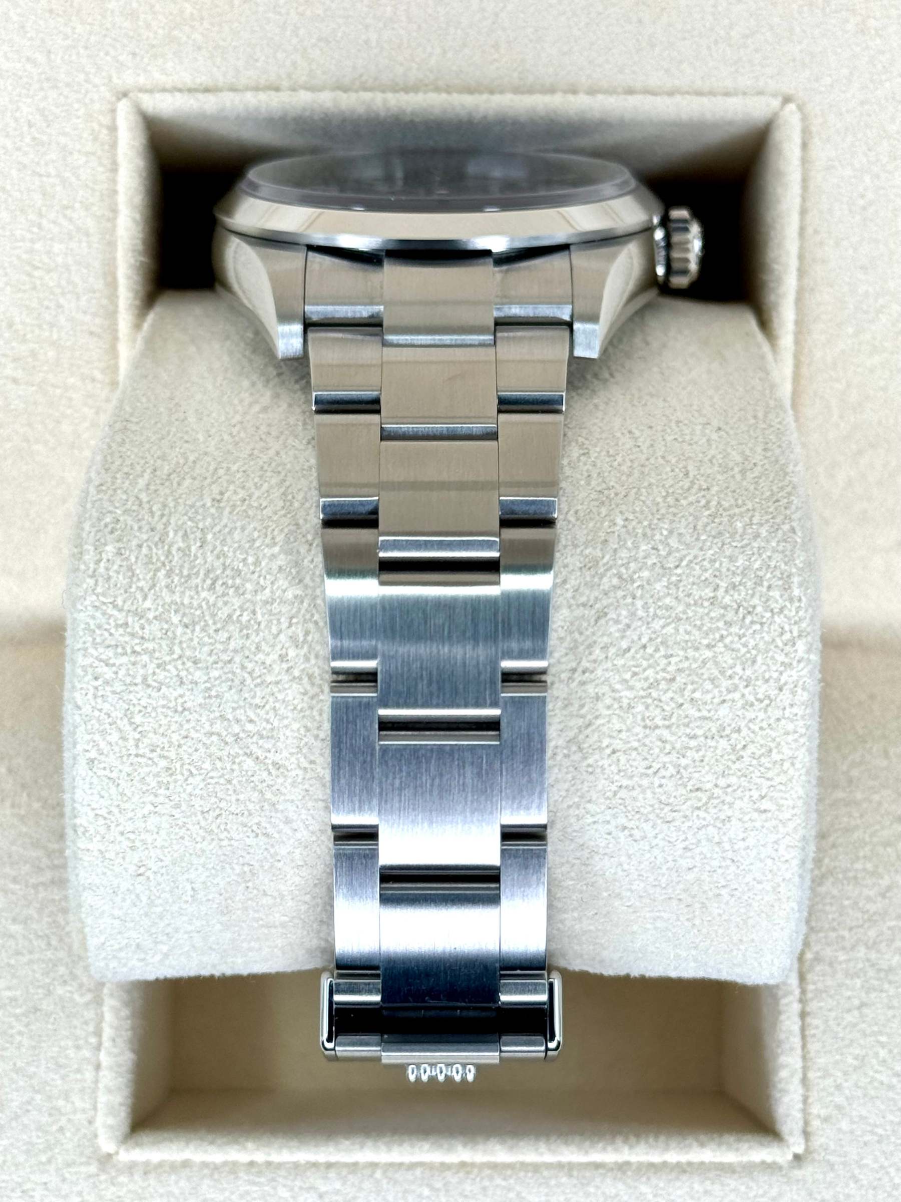 NEW 2024 Rolex Explorer 36mm 124270 ステンレススチール ブラックダイヤル