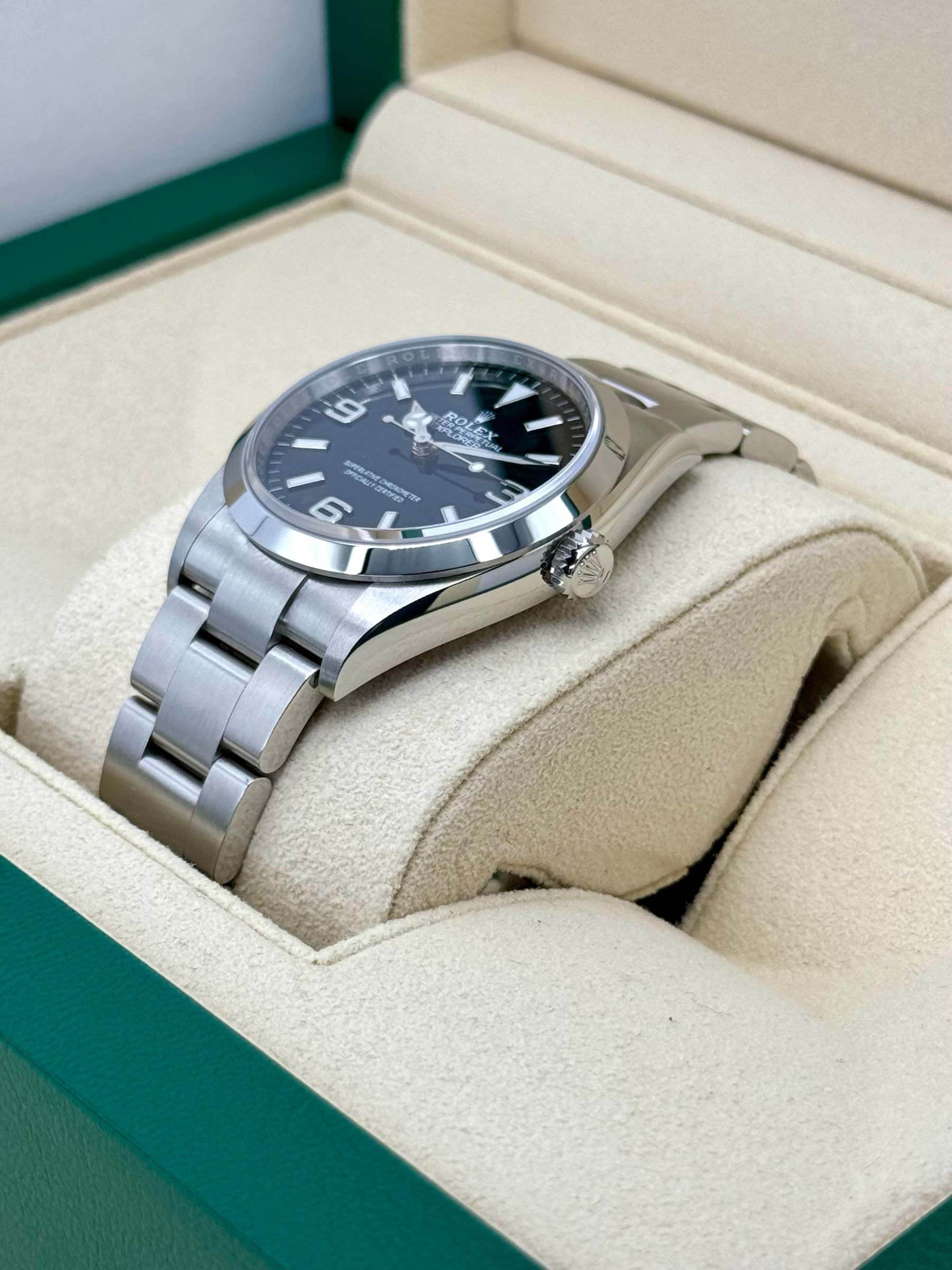 NEW 2024 Rolex Explorer 36mm 124270 ステンレススチール ブラックダイヤル