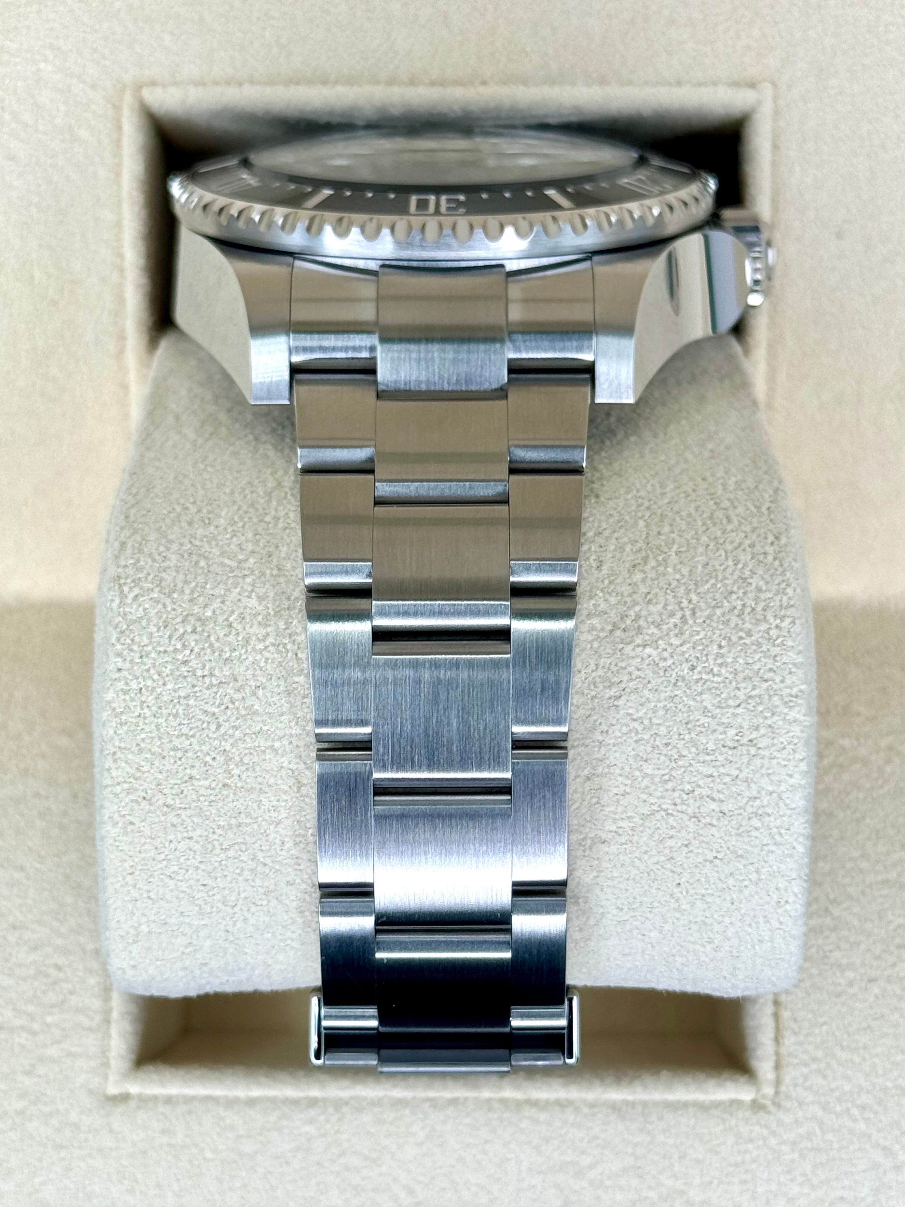 NEW 2024 Rolex Deepsea 44mm 136660 ステンレススチール ブラックダイヤル