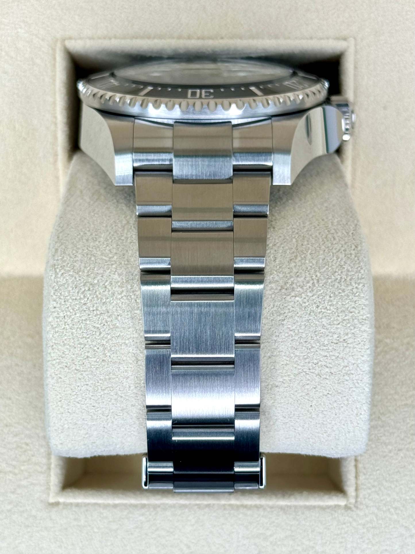 NEW 2024 Rolex Deepsea 44mm 136660 ステンレススチール ブラックダイヤル