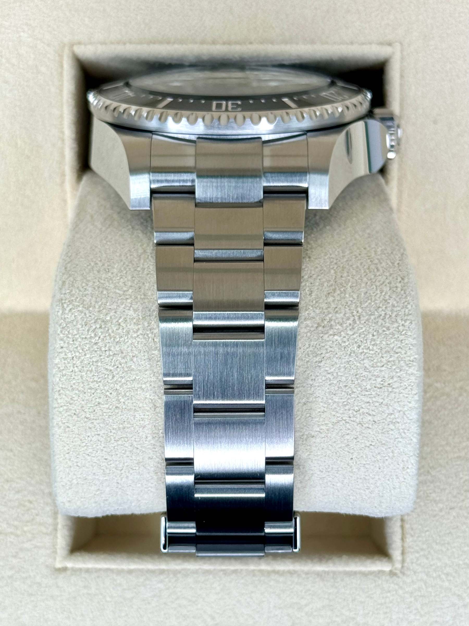 NEW 2024 Rolex Deepsea 44mm 136660 ステンレススチール ブラックダイヤル