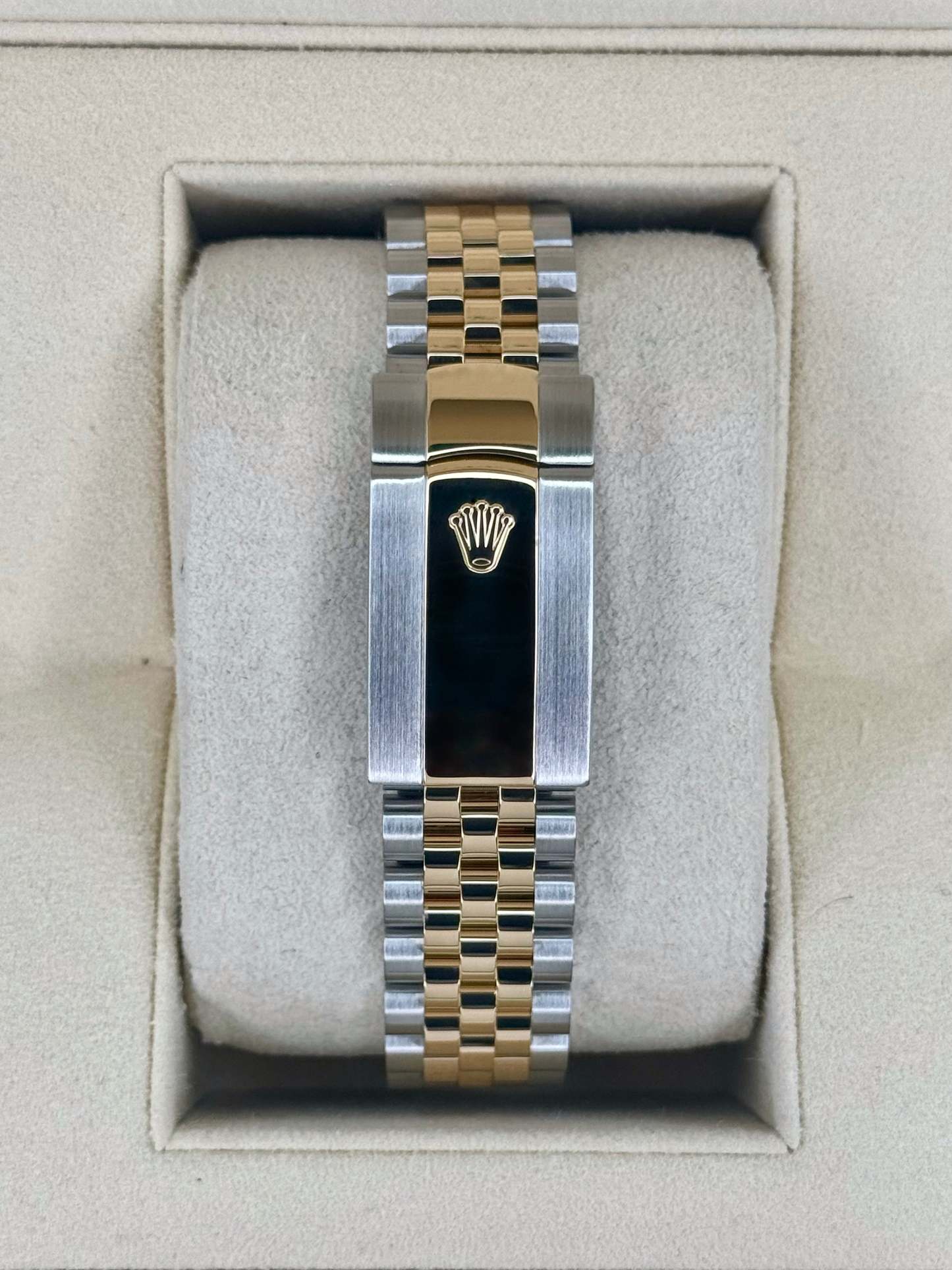 2022 ロレックス デイトジャスト 41mm 126333 ツートーンジュビリー ウィンブルドンダイヤル