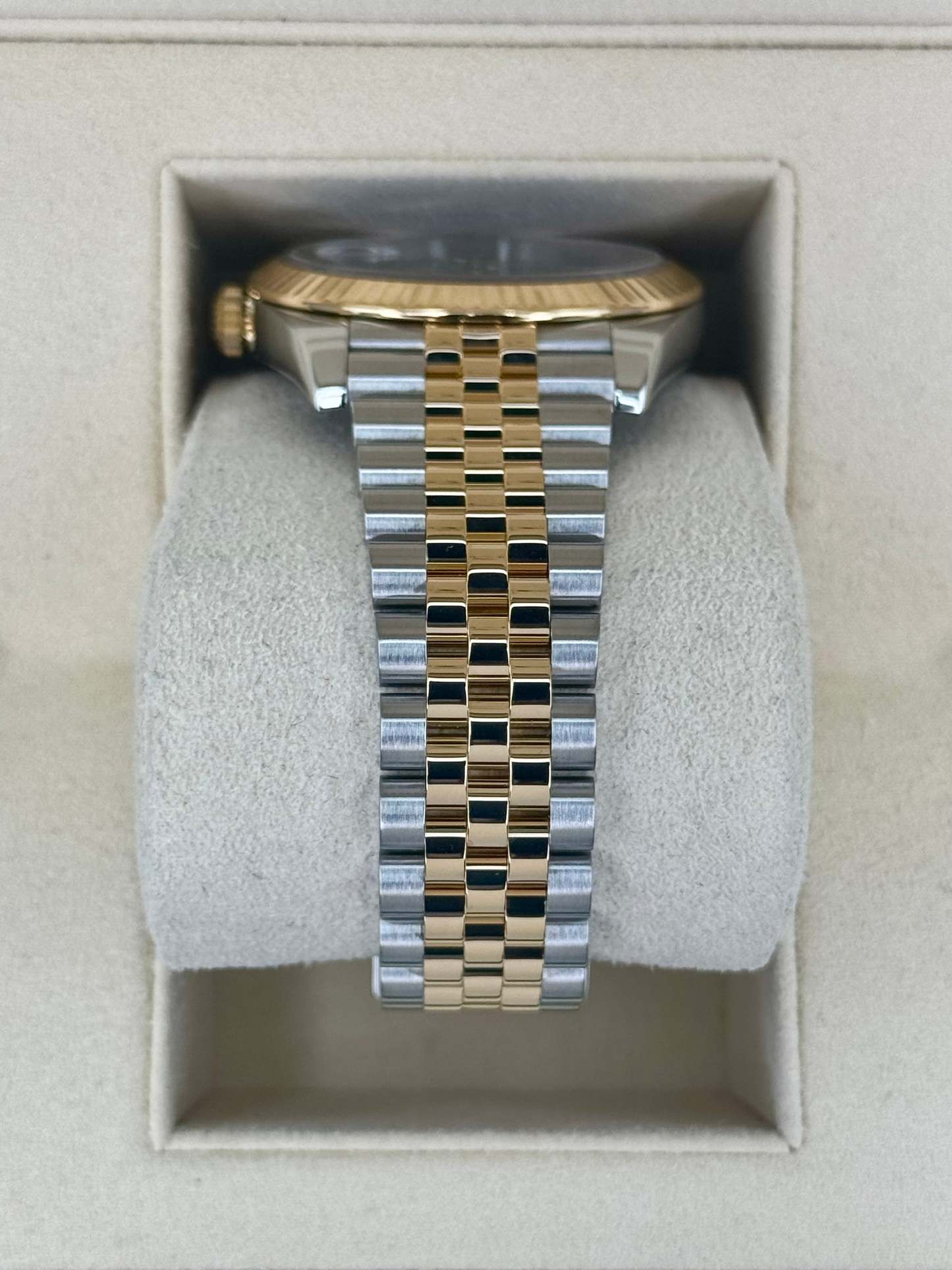 2022 ロレックス デイトジャスト 41mm 126333 ツートーンジュビリー ウィンブルドンダイヤル