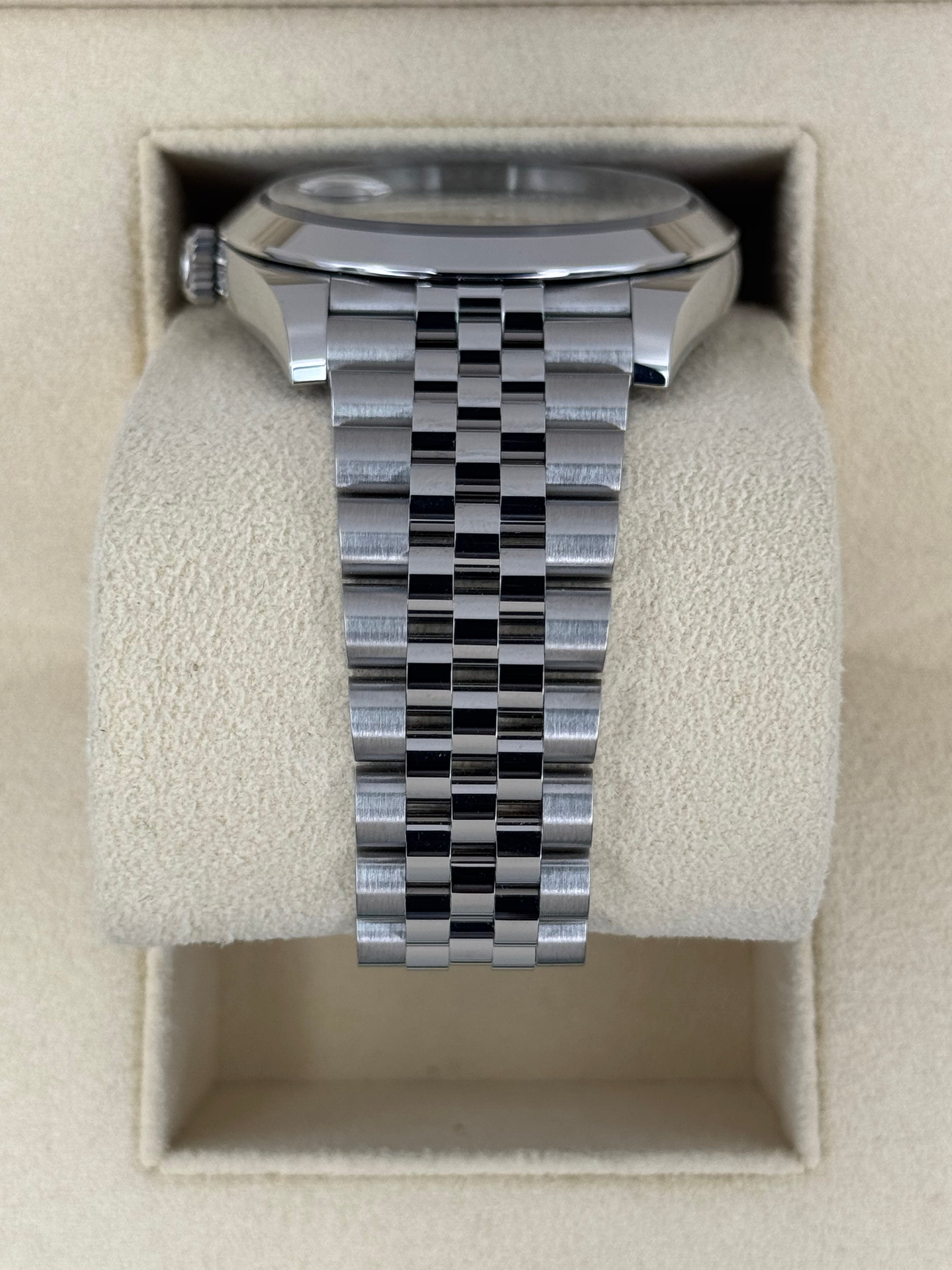 NEW 2024 ロレックス デイトジャスト 41mm 126300 ジュビリー ウィンブルドン ダイヤル
