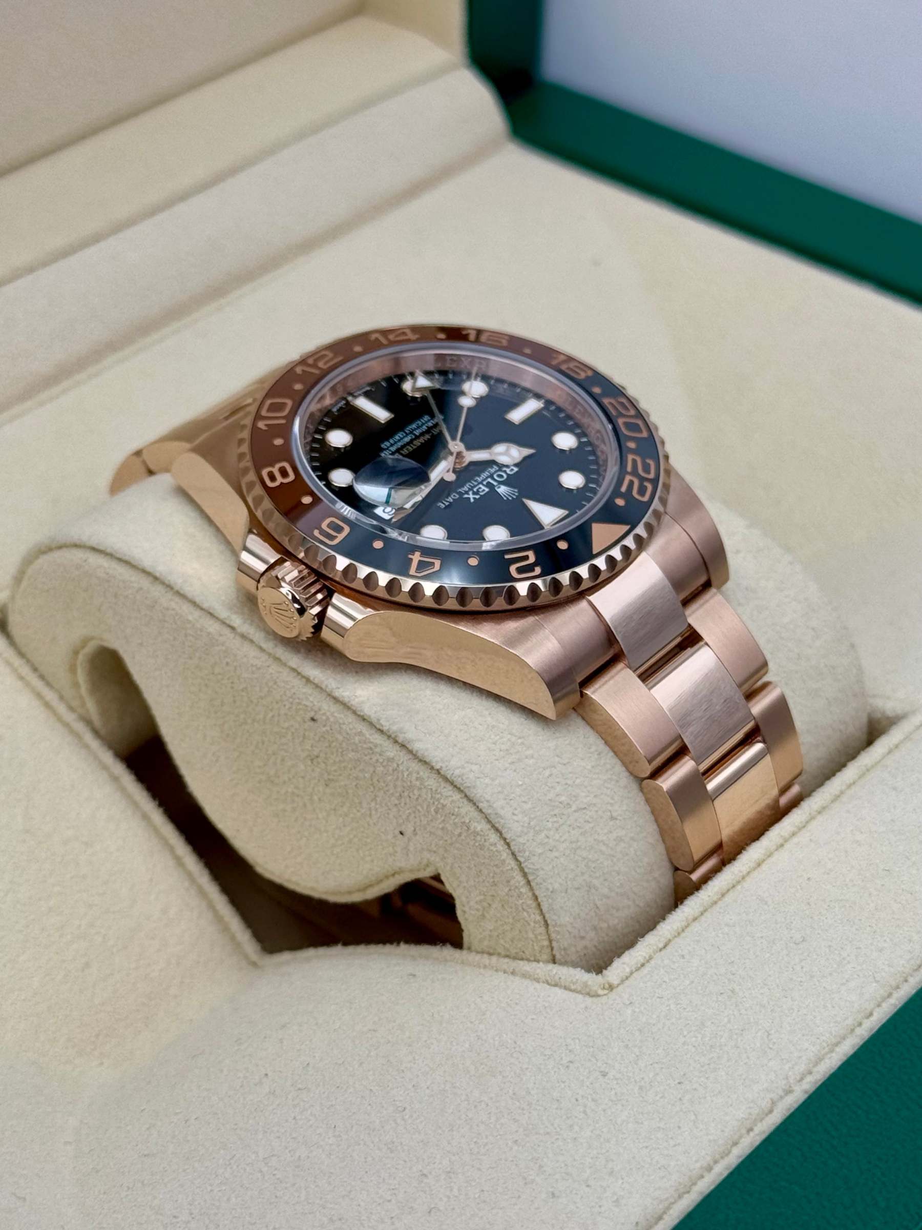 NEW 2023 ロレックス GMTマスターII 「ルートビア」 40mm 126715CHNR ローズゴールド