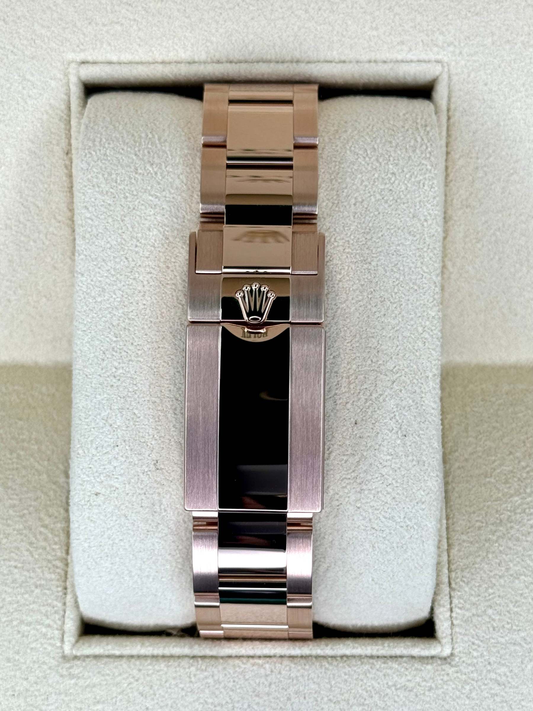 NEW 2024 ロレックス デイトナ 40mm 126505 ローズゴールドサンダストダイヤル
