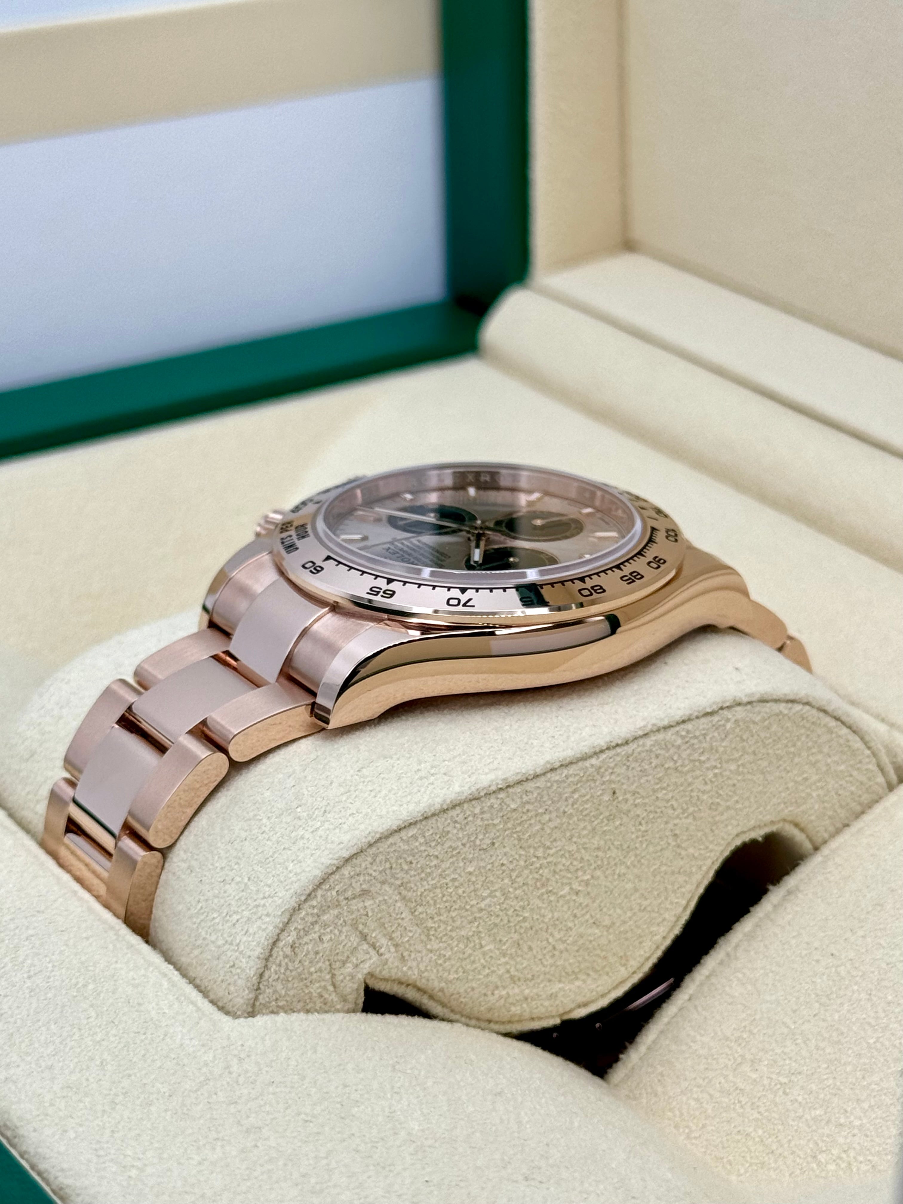 NEW 2024 ロレックス デイトナ 40mm 126505 ローズゴールドサンダストダイヤル