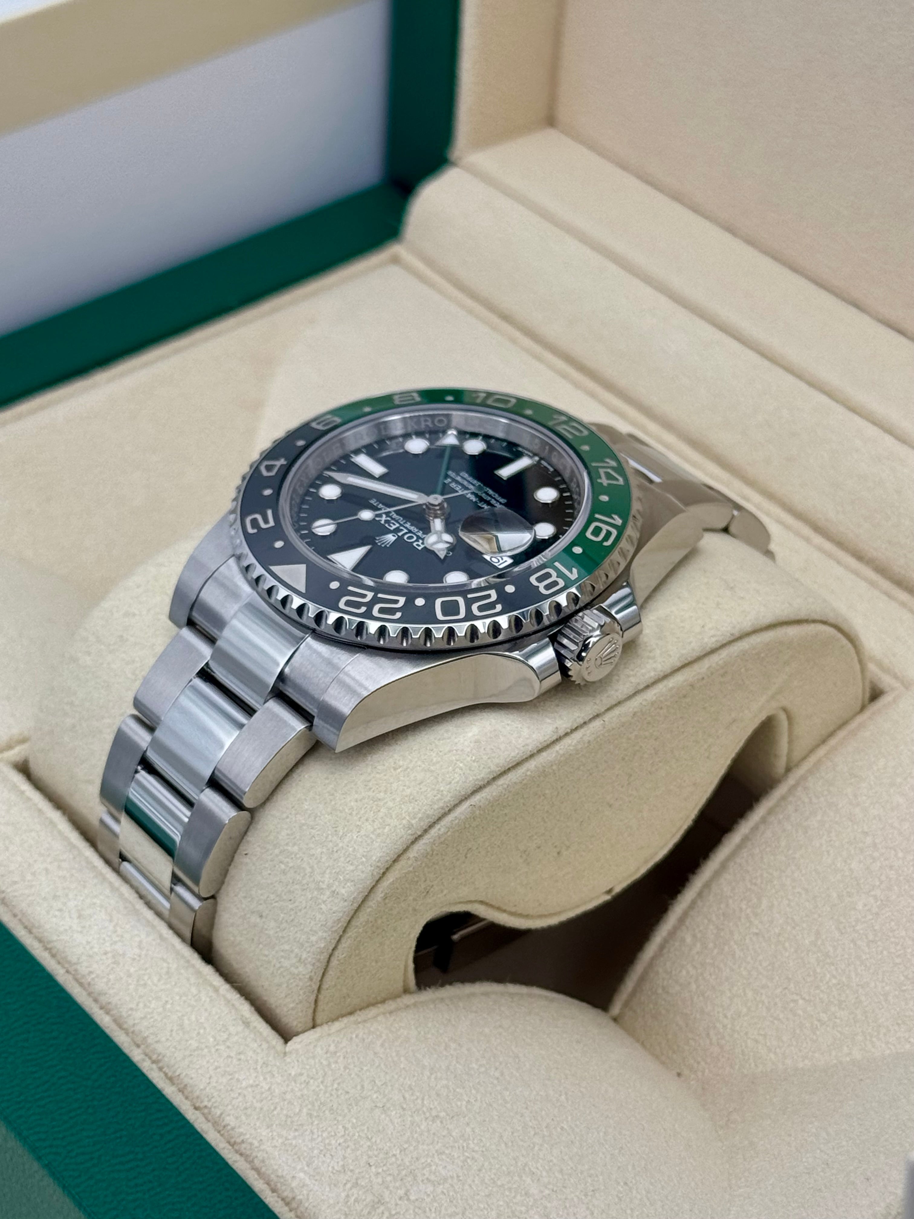 全新 2025 劳力士 GMT-Master II 40mm 126720VTNR 蚝式腕表。