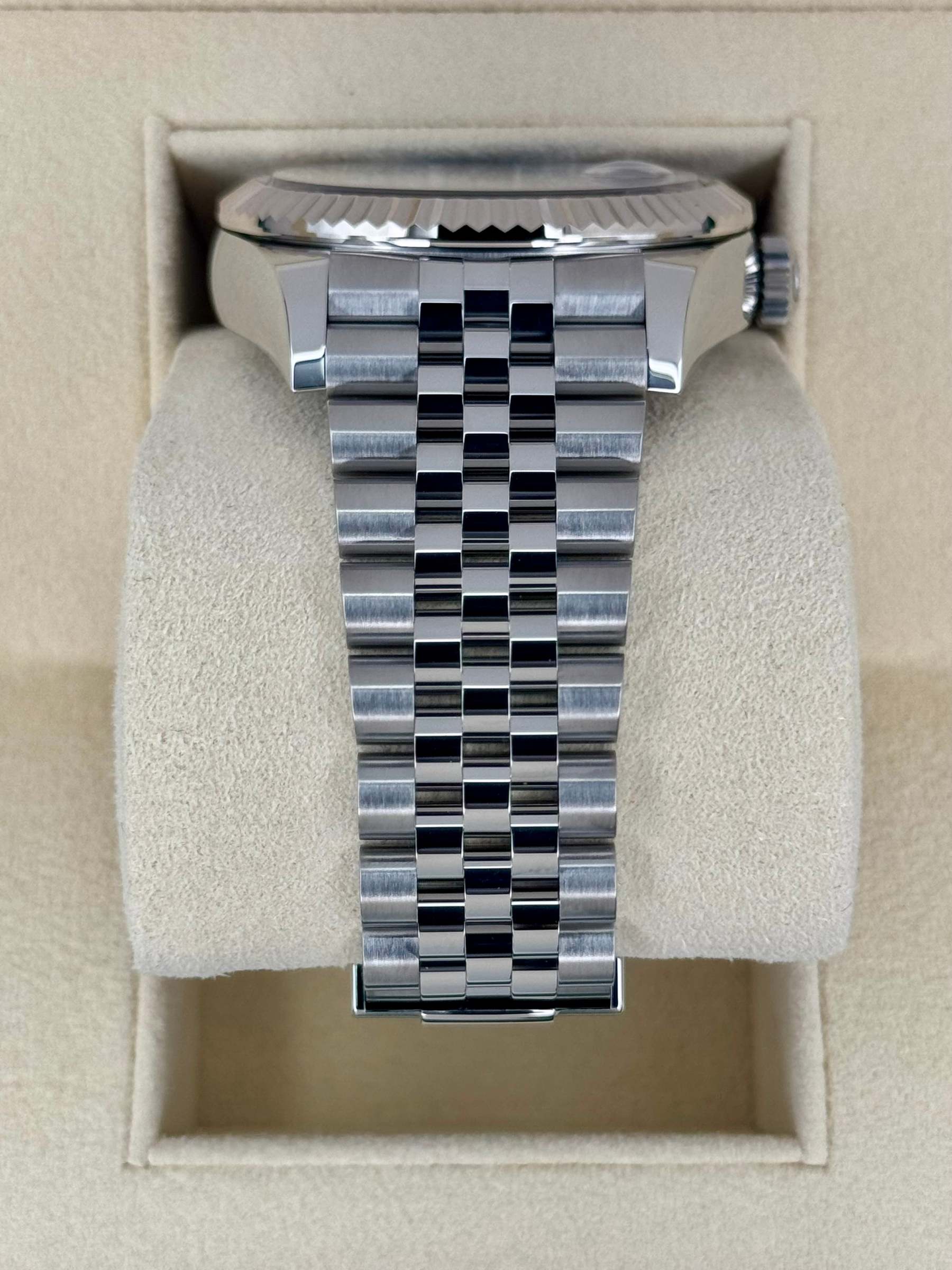 2022 スカイドゥエラー 42mm 326934 ステンレススティール ジュビリー ブルーダイヤル