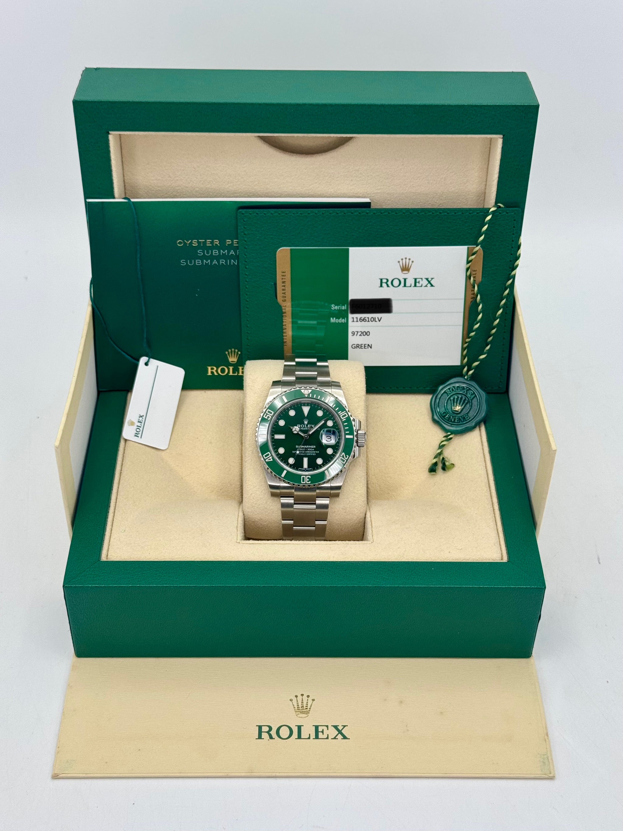 2018 Rolex Submariner  Hulk 40mm 116610LV Green Dial