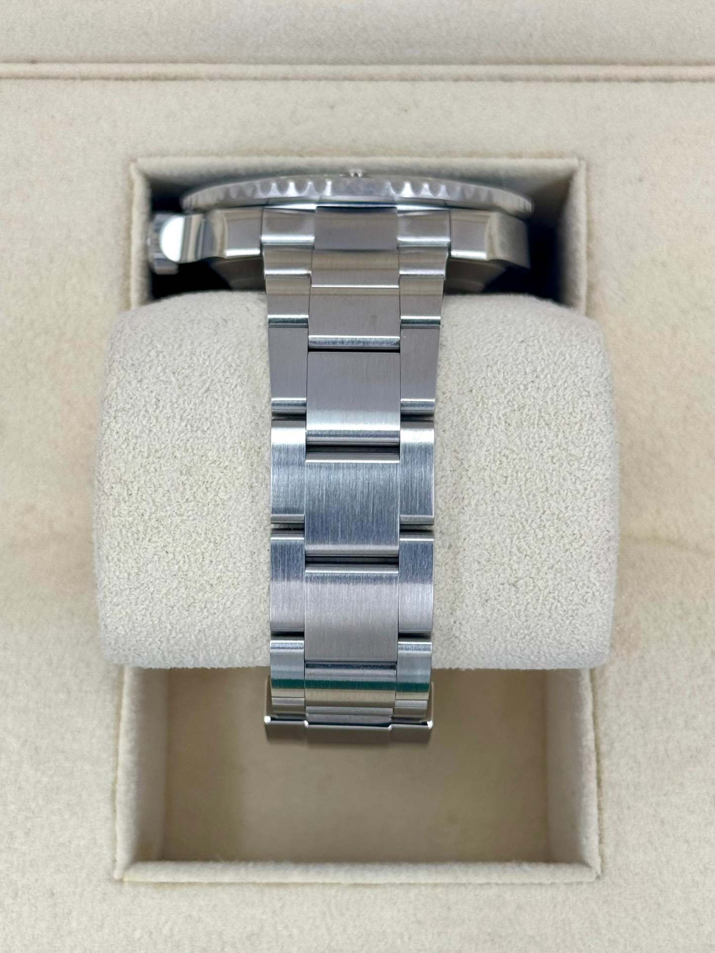 2018 Rolex Submariner  Hulk 40mm 116610LV Green Dial