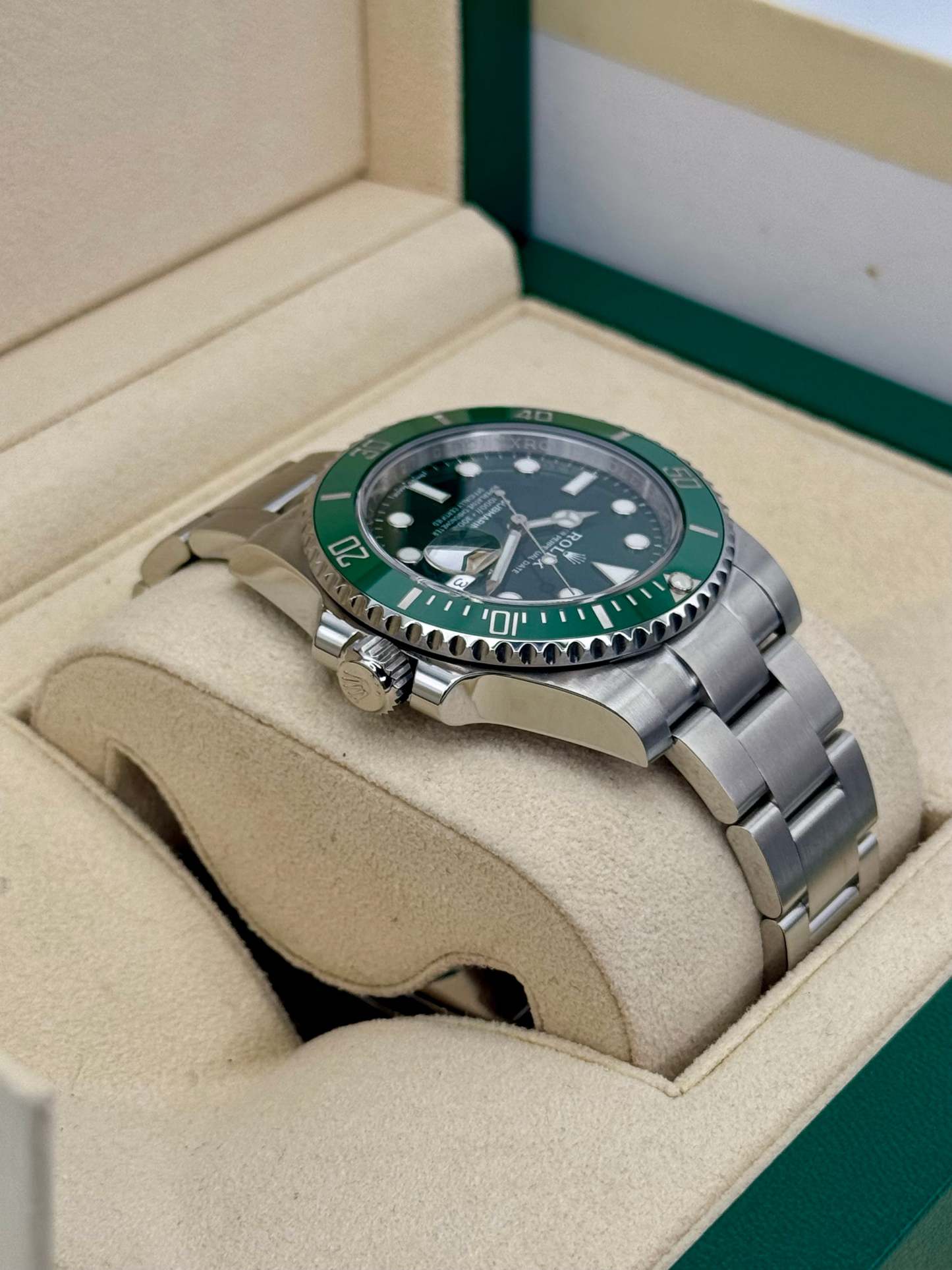 2018 Rolex Submariner  Hulk 40mm 116610LV Green Dial