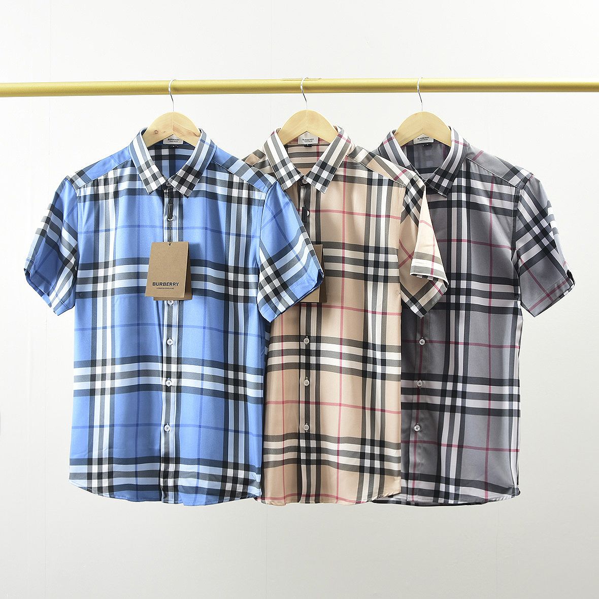 【BURBERRY旗艦店】（バーバリー） 半袖シャツ ご好評に付き再入荷！