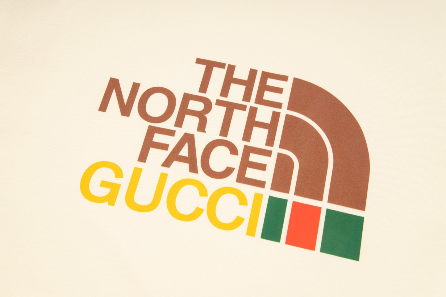 【GUCCI x THE NORTH FACE 公式旗艦店】クッチ Tシャツ ご好評に付き再入荷！