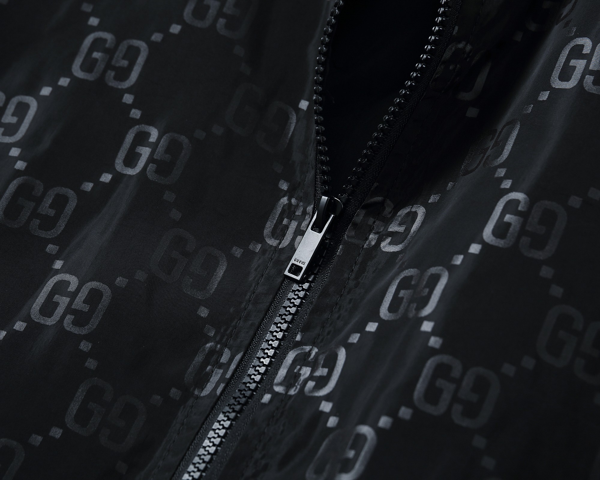 【GUCCI 公式旗艦店】グッチ ジャケット、ご好評に付き再入荷！
