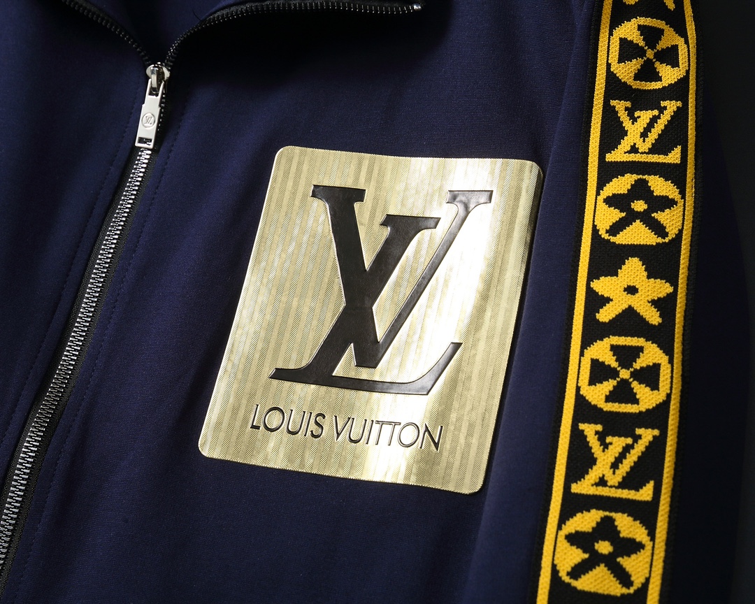 【LOUIS VUITTON】( ルイ・ヴィトン) スーツ【即日出荷】ご好評に付き再入荷！