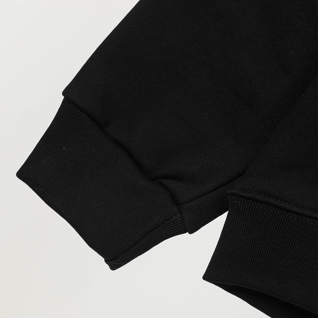 【BALENCIAGA 】バレンシアガ 長袖、ご好評に付き再入荷！