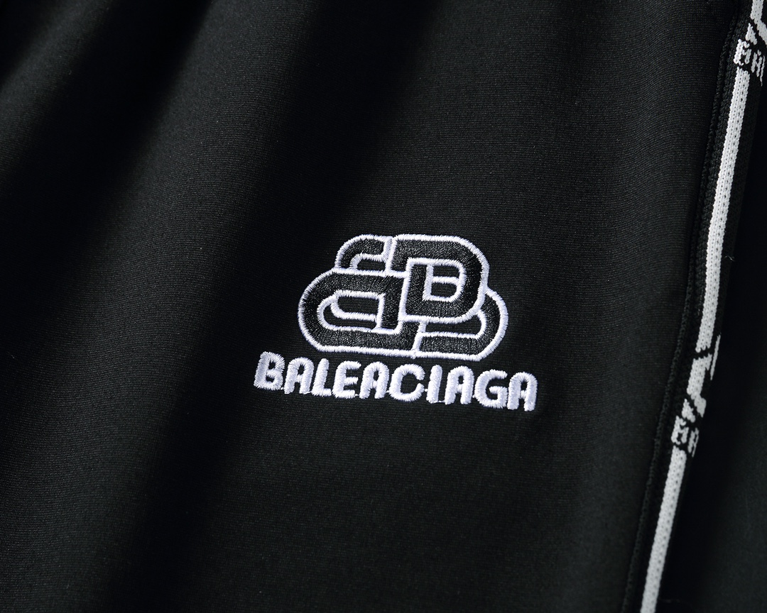 【BALENCIAGA】( バレンシアガ) スーツ【即日出荷】ご好評に付き再入荷！