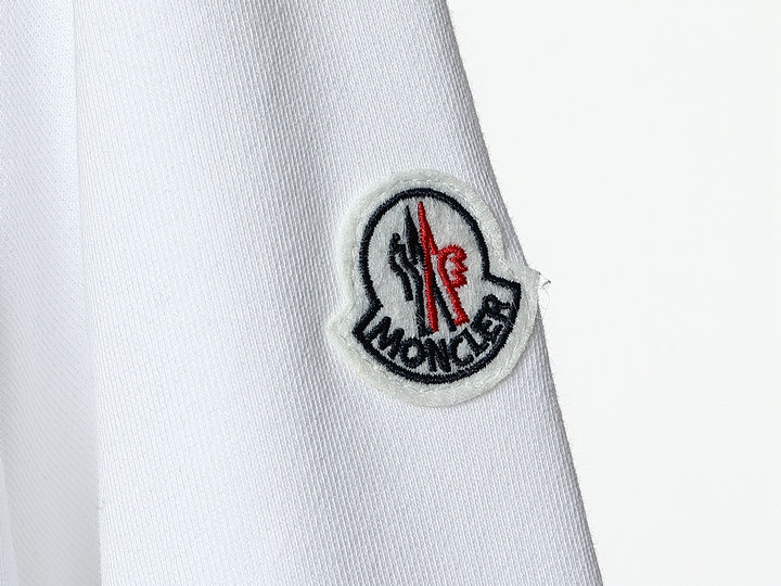 【MONCLER】男女兼用、ご好評に付き再入荷！