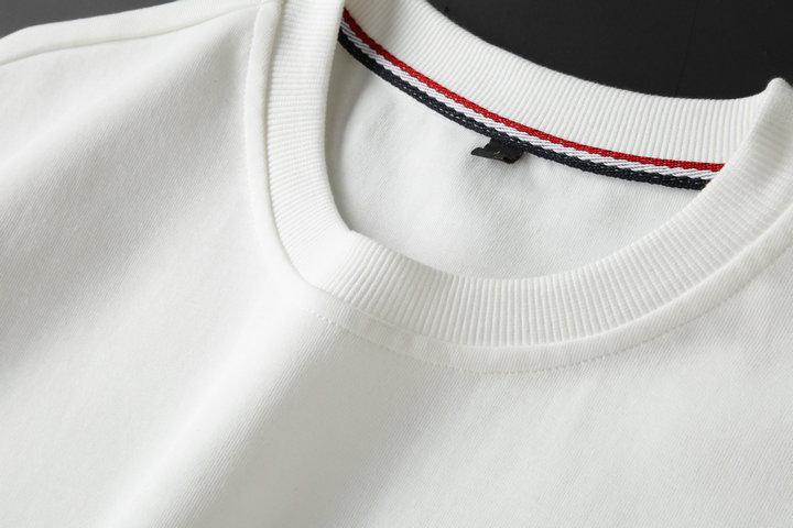 【GIVENCHY 公式旗艦店】ジバンシィ 丸首の衛衣 スウェットご好評に付き再入荷！
