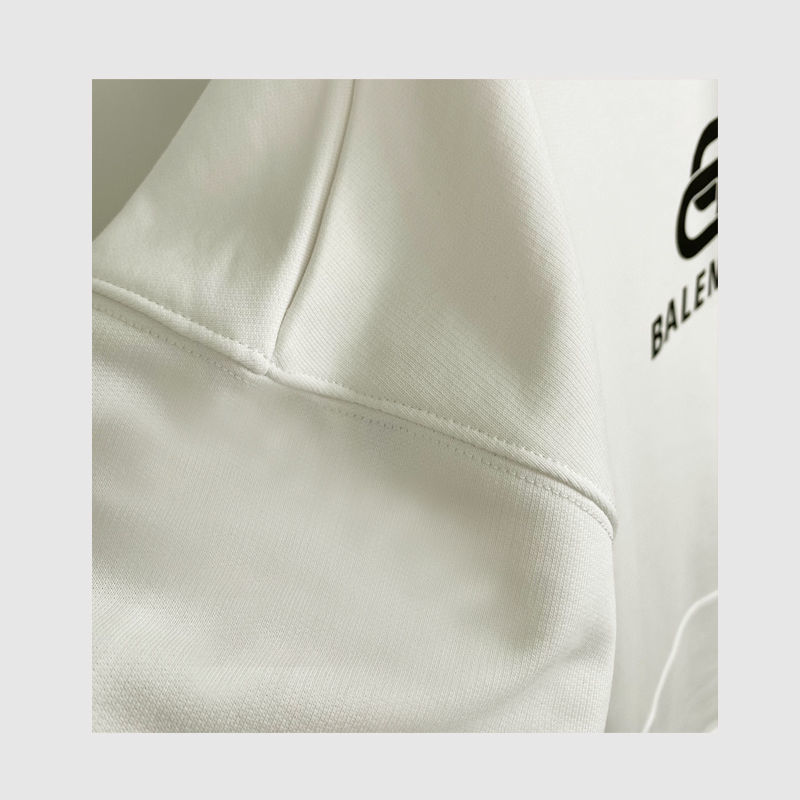 【BALENCIAGA】バレンシアガ 男女兼用、ご好評に付き再入荷！