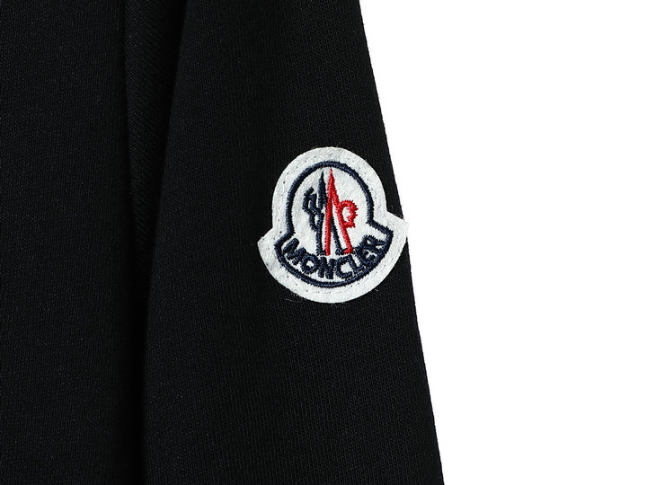 【MONCLER】男女兼用、ご好評に付き再入荷！