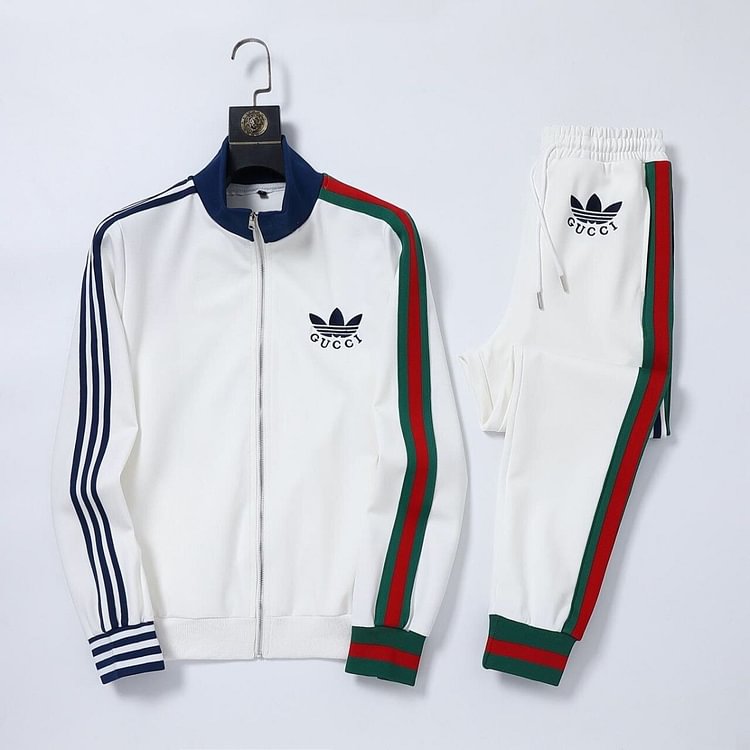 【GUCCI】男女兼用、ご好評に付き再入荷！