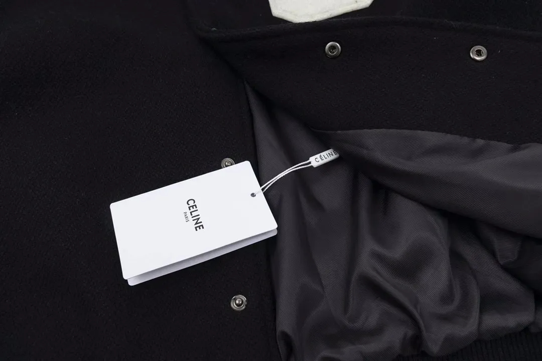 【CELINE 公式旗艦店】セリーヌ ジャケット着 好評に付き再入荷！