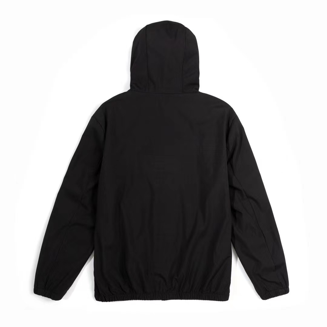 【FENDI 公式 旗艦店】フェンディ フーデッド ジャケット 男女兼用