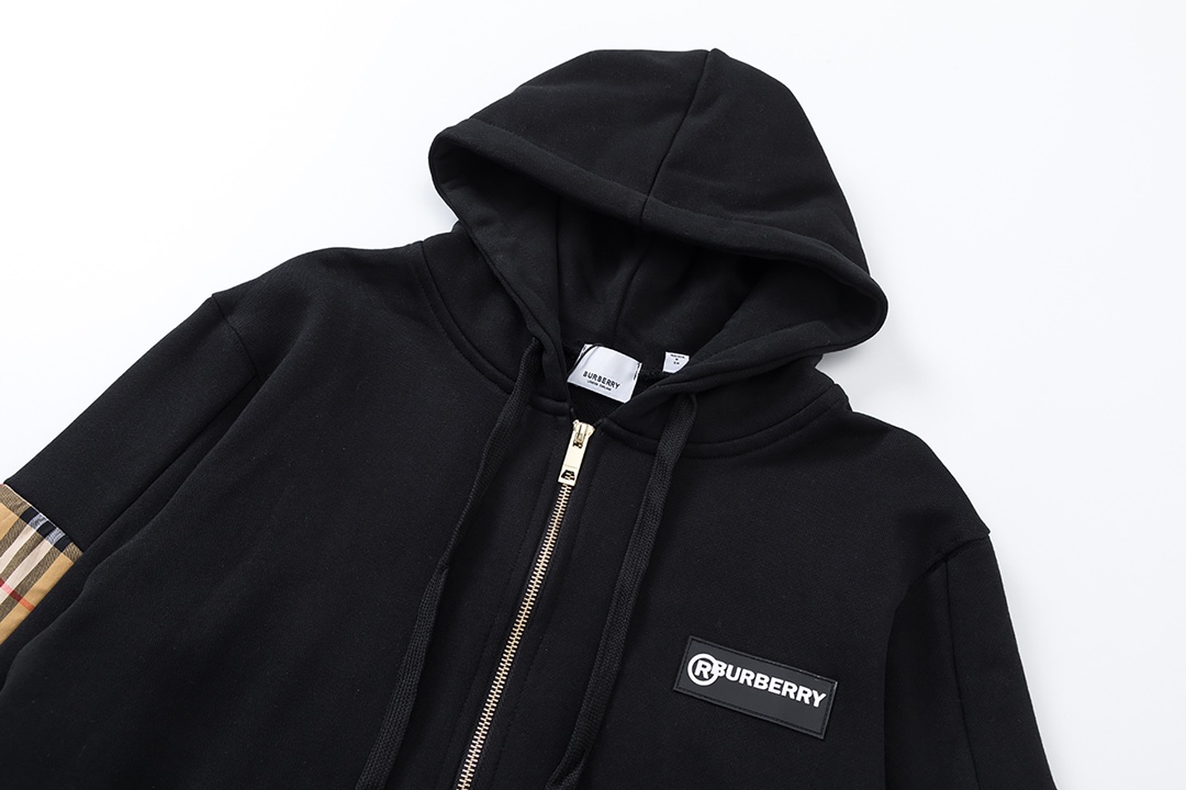 【BURBERRY旗艦店】（バーバリー）パーカー ご好評に付き再入荷！