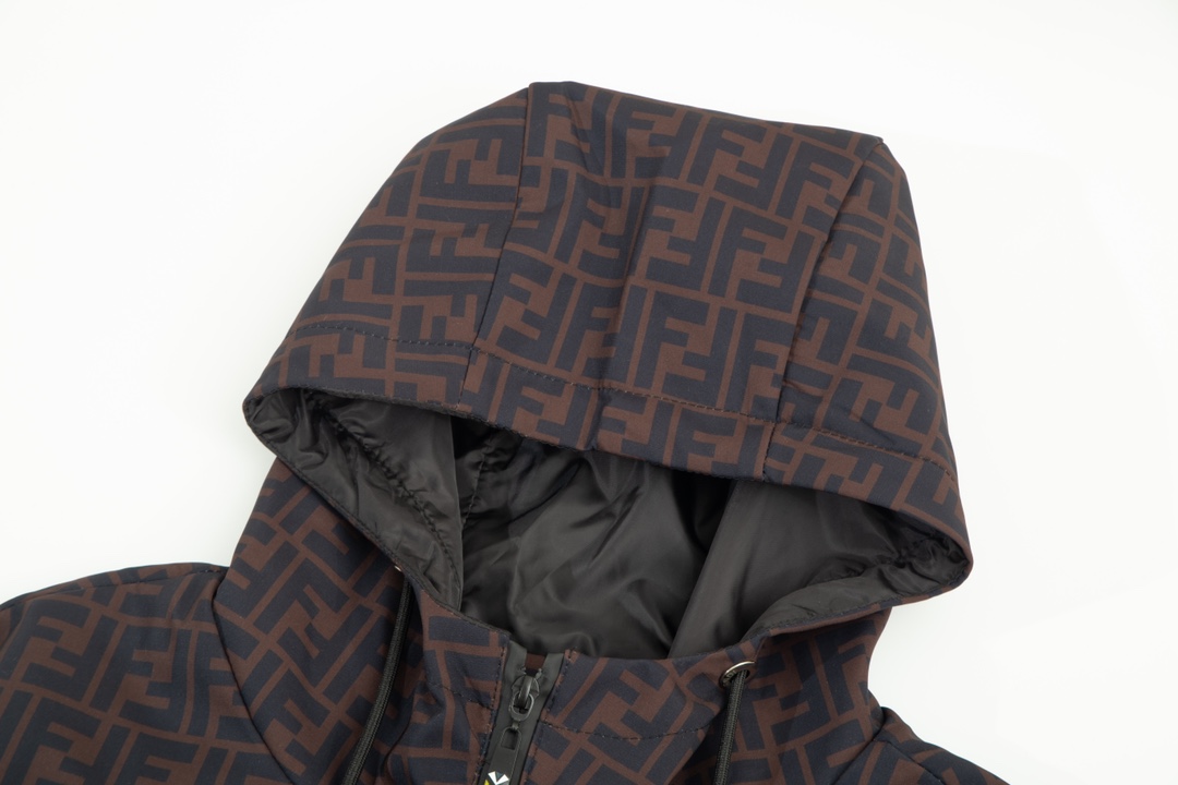 【FENDI】（フェンディ） ジャケット、ご好評に付き再入荷！
