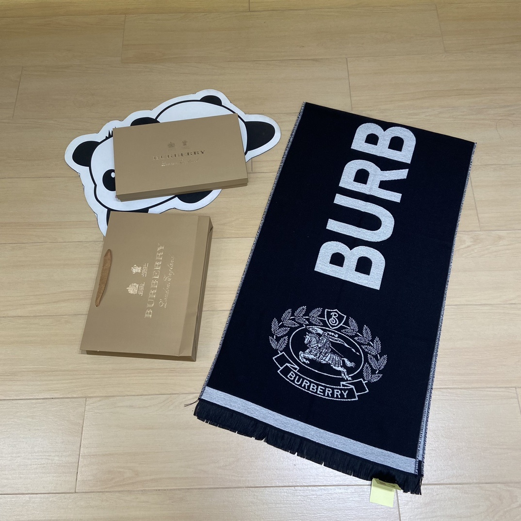 【BURBERRY公式旗艦店】（バーバリー）スカーフ 45*180CM